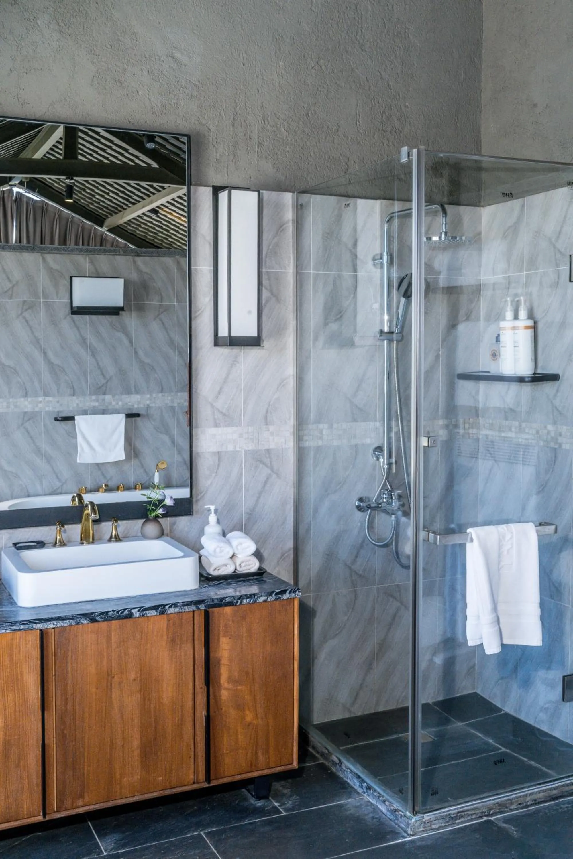 Bathroom in Yakamoz Haijie Hotel
