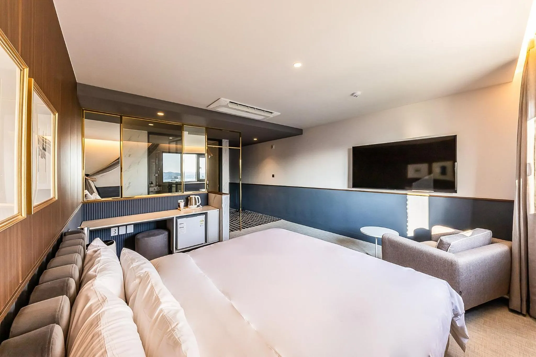 Bed in Brown-Dot Hotel Ulsan-Sincheon