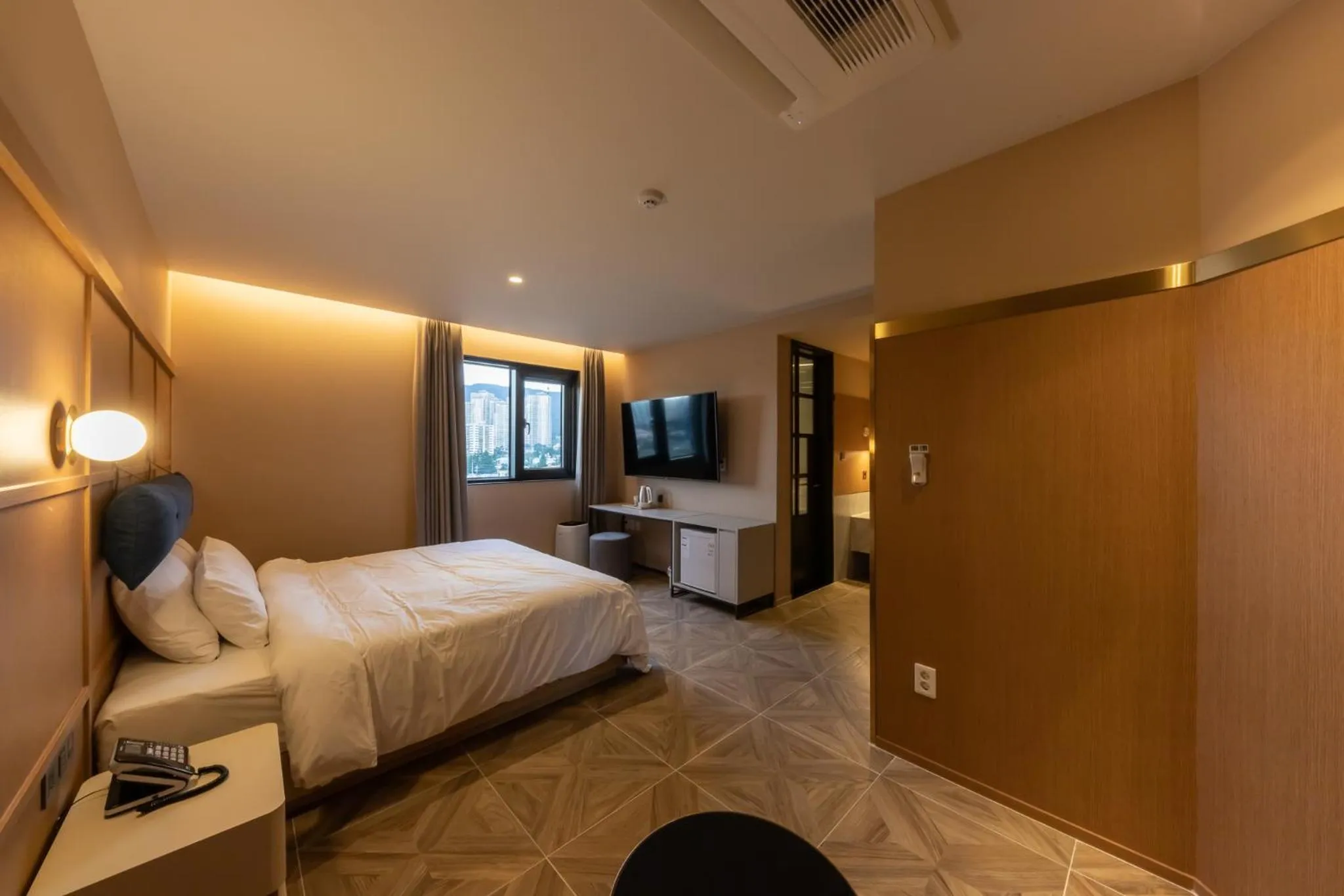 Bed in Brown-Dot Hotel Ulsan-Sincheon