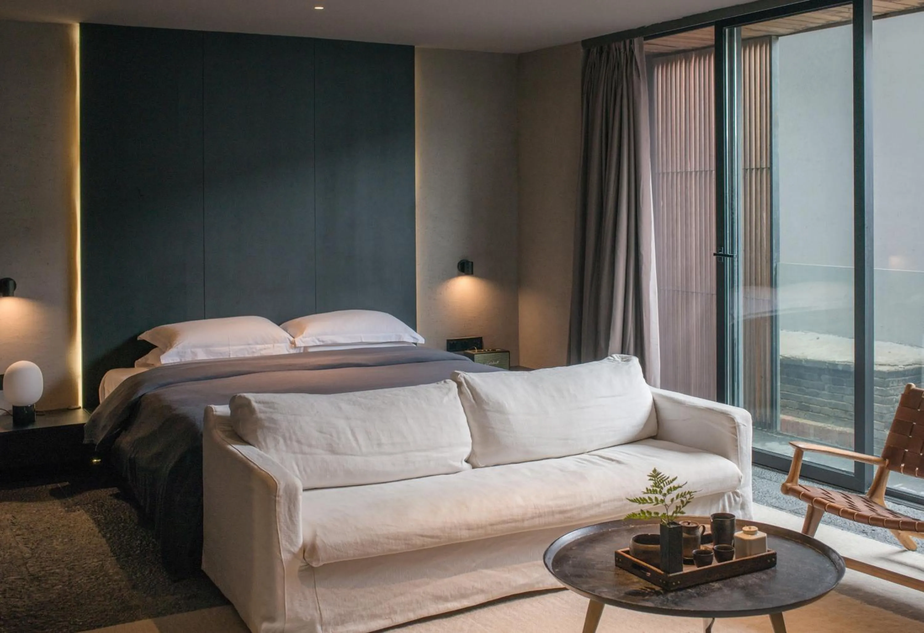 Small Double Room in Yakamoz Erhai Hotel