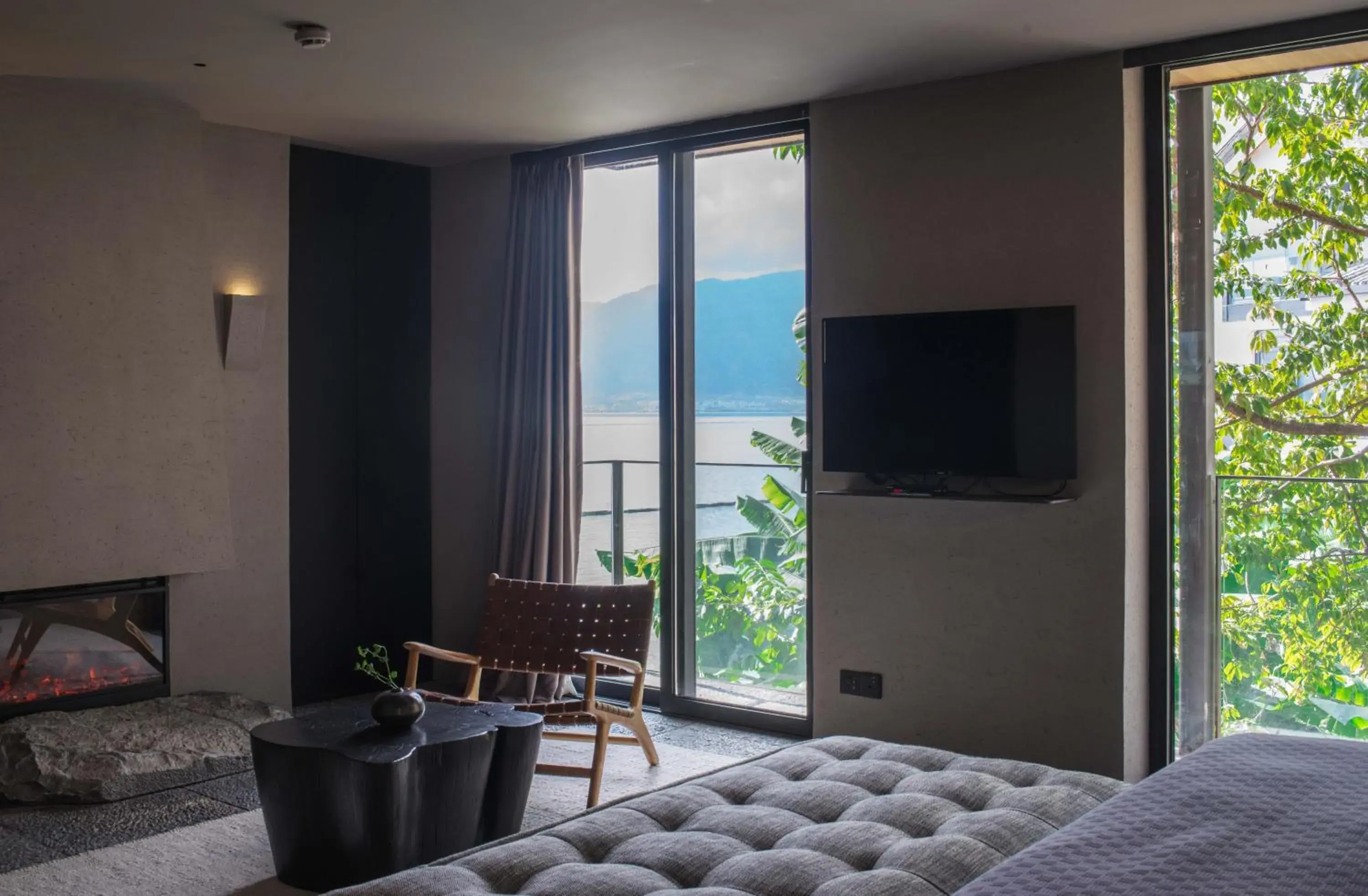 Queen Room with Sea View in Yakamoz Erhai Hotel Queen Room with Sea View in Yakamoz Erhai Hotel