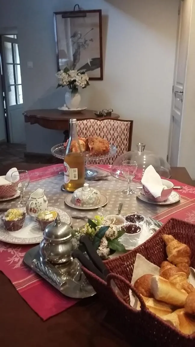 Food and drinks in Le Clos du Merle