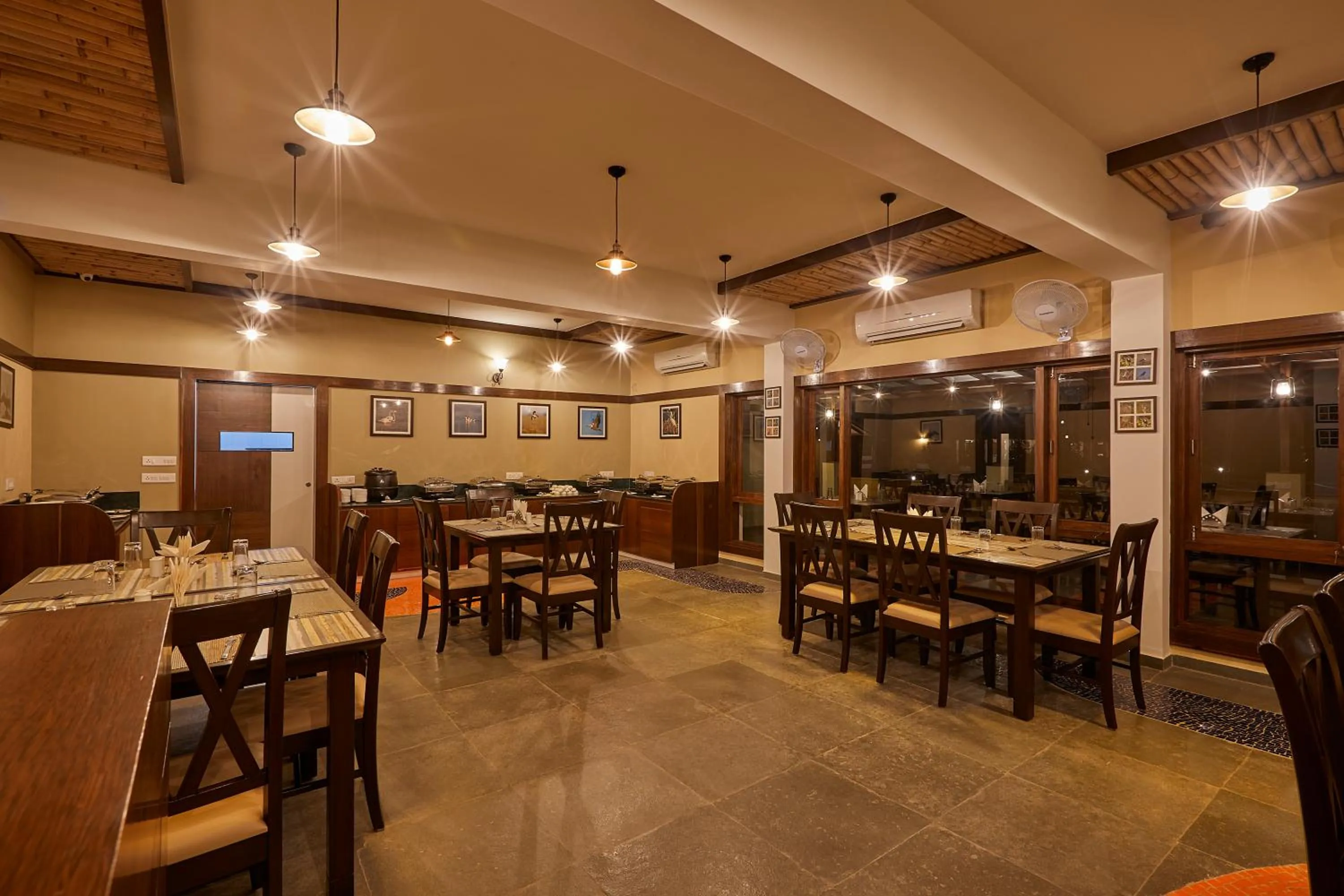 Restaurant/places to eat in Blackbuck Safari Lodge Velavadar