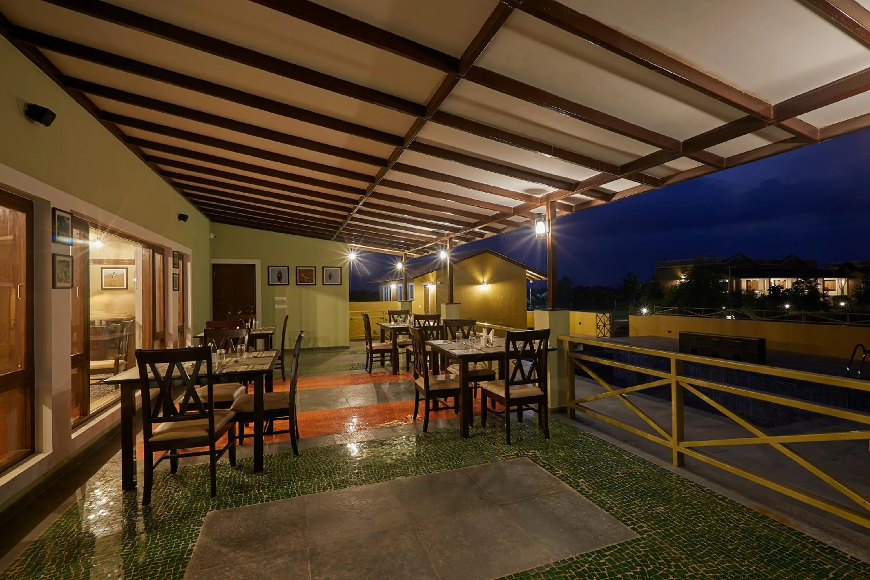 Restaurant/places to eat in Blackbuck Safari Lodge Velavadar