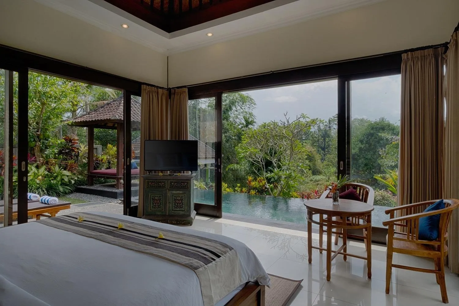 View (from property/room), Bed in Kaja Villa
