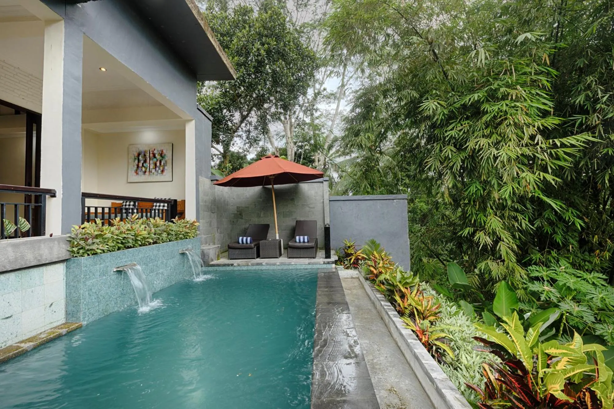 Swimming pool in Kaja Villa