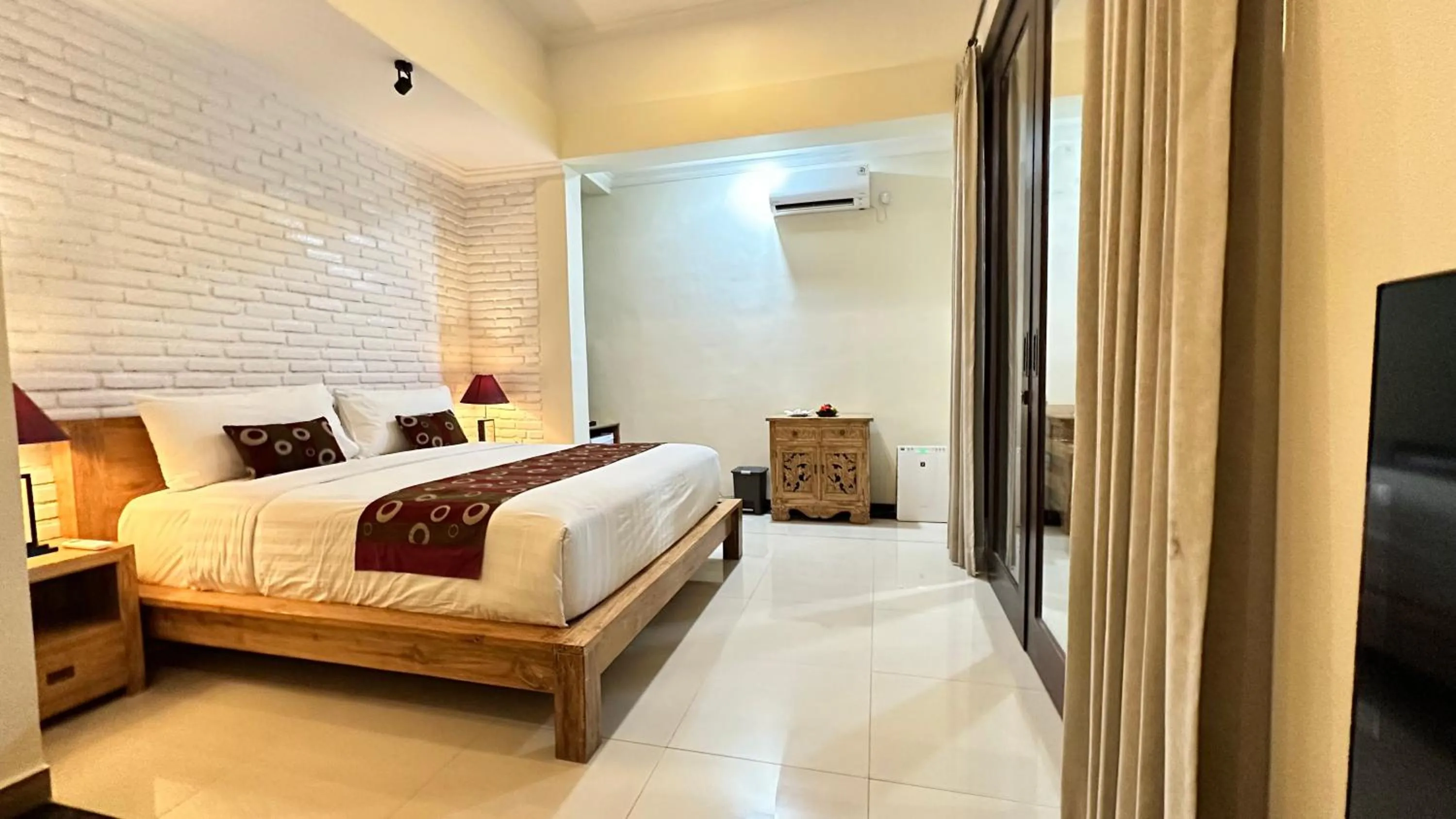 Photo of the whole room, Bed in Kaja Villa