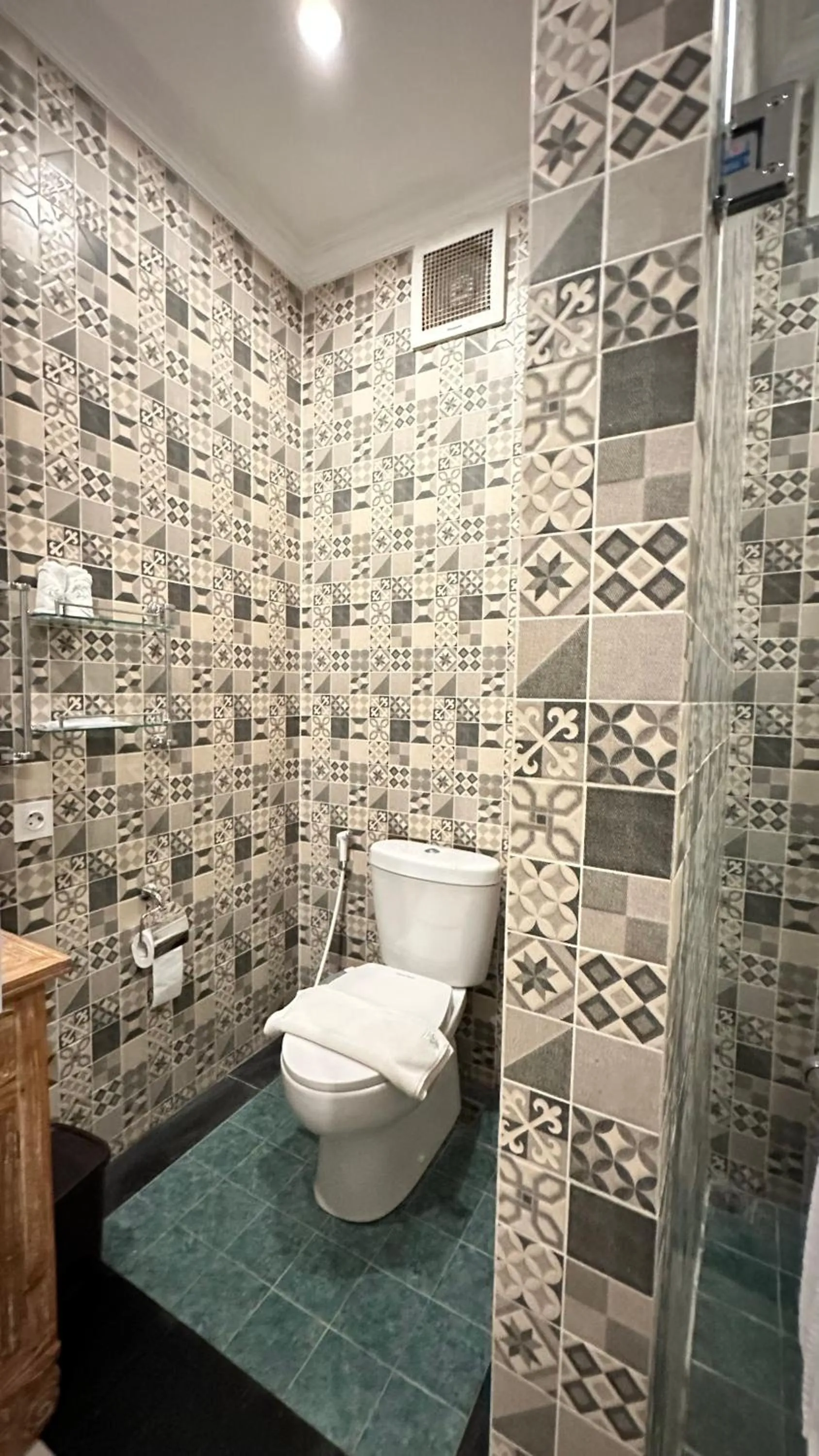 Toilet in Kaja Villa