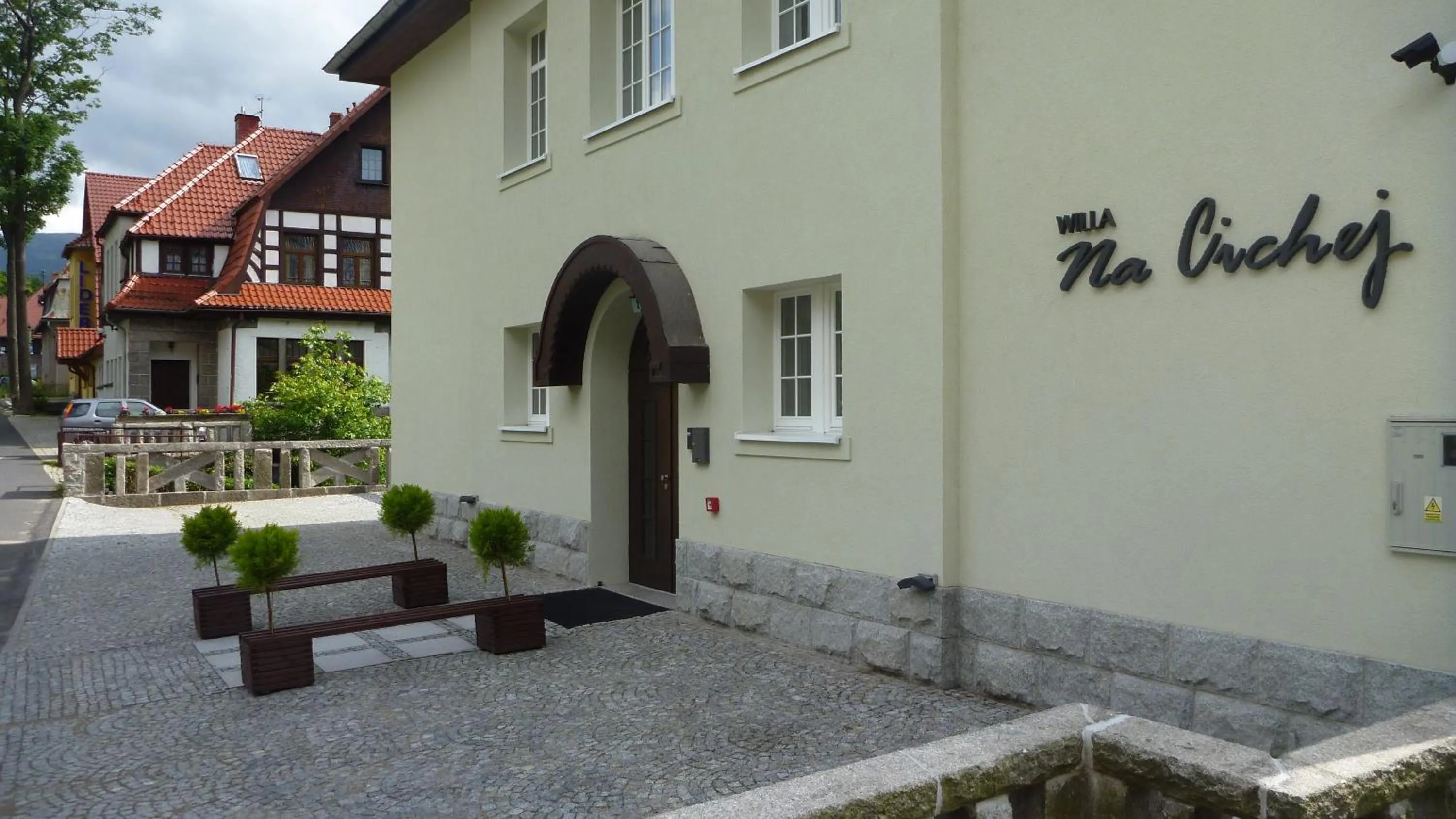 Property building in Willa Na Cichej