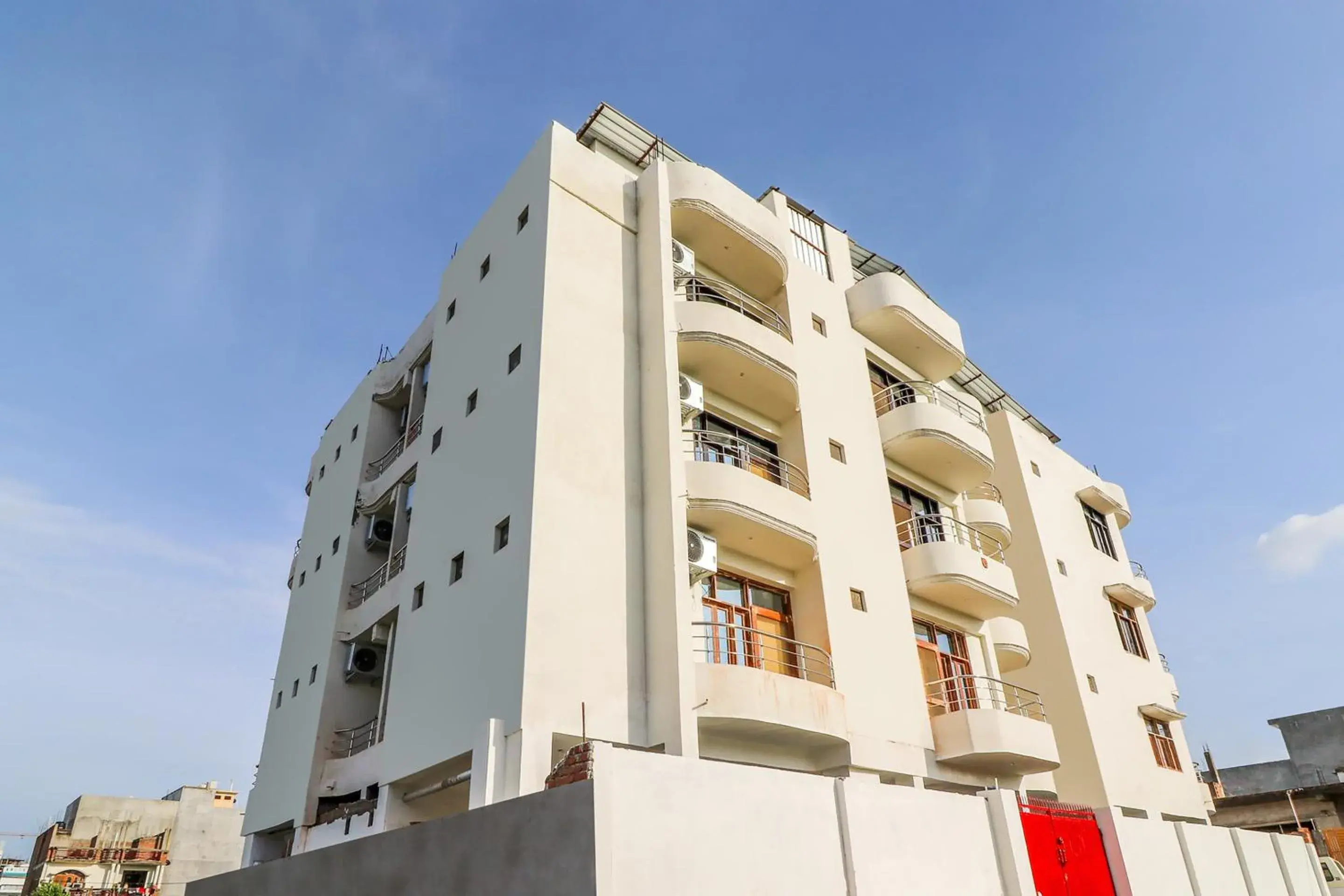 Facade/entrance in Hotel O Vgs Facade/entrance in Hotel O Vgs