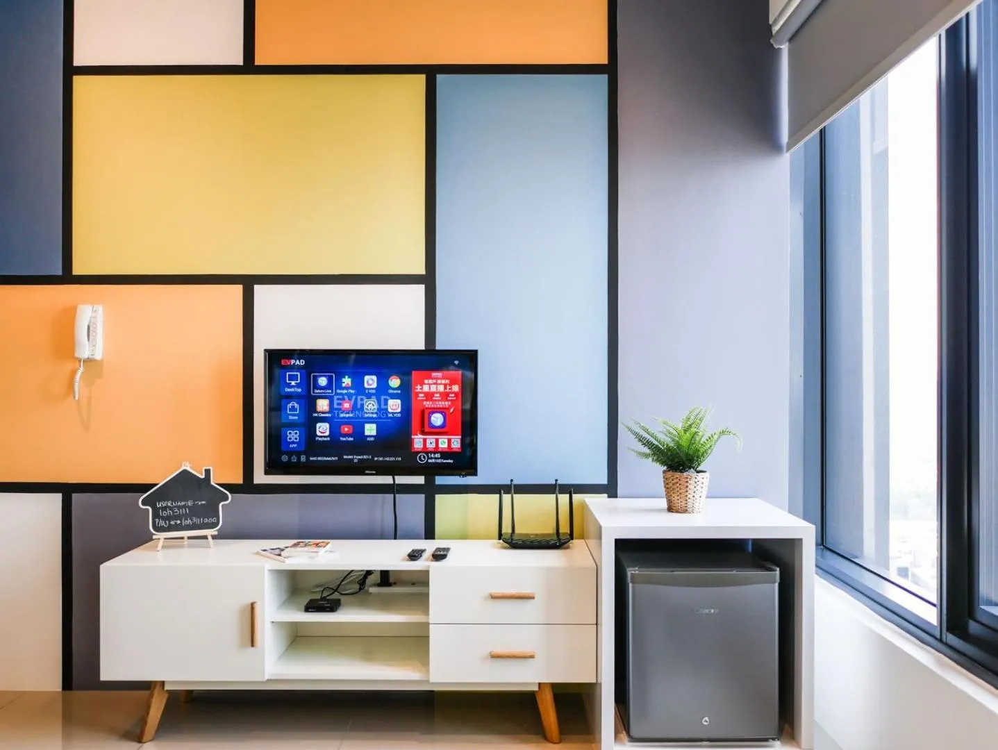 TV and multimedia in Tropicana 218 Macalister Studio with Seaview