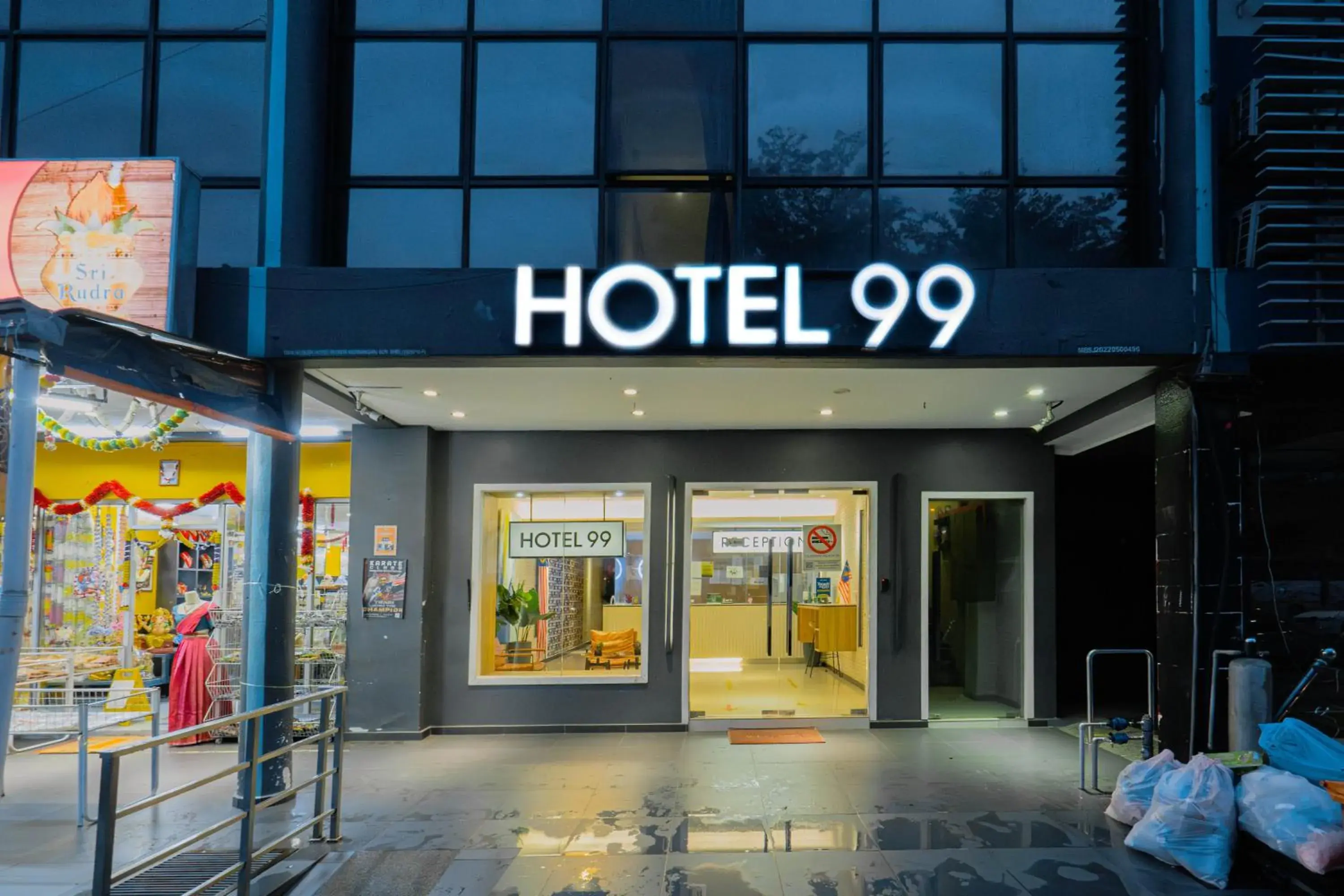 Property building in Hotel 99 Seri Kembangan Serdang Property building in Hotel 99 Seri Kembangan Serdang