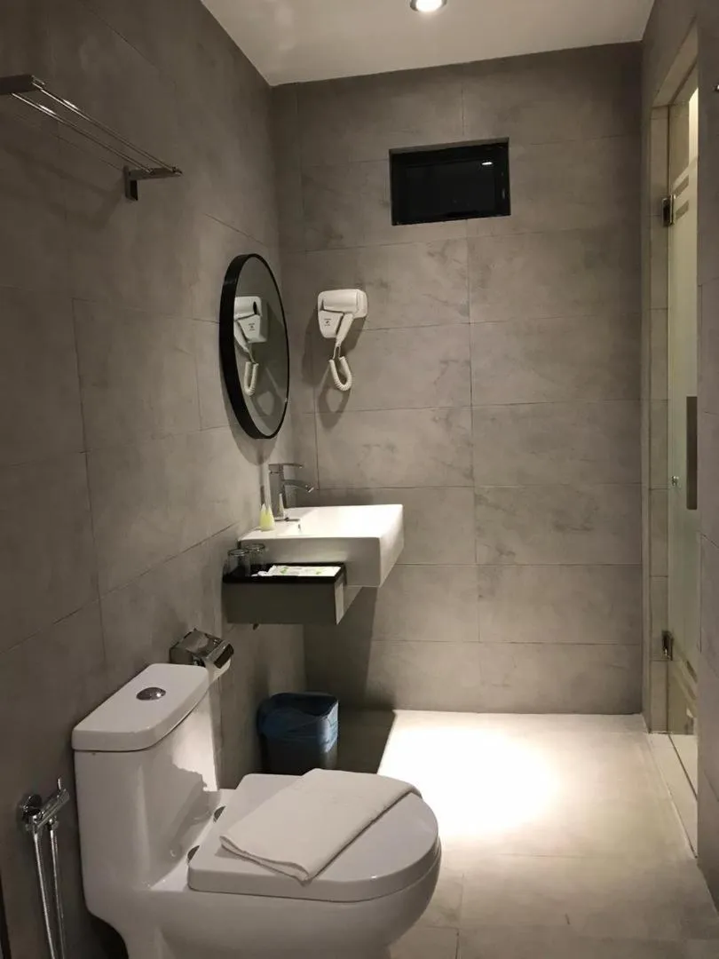 Toilet in Hotel 99 Seri Kembangan Serdang