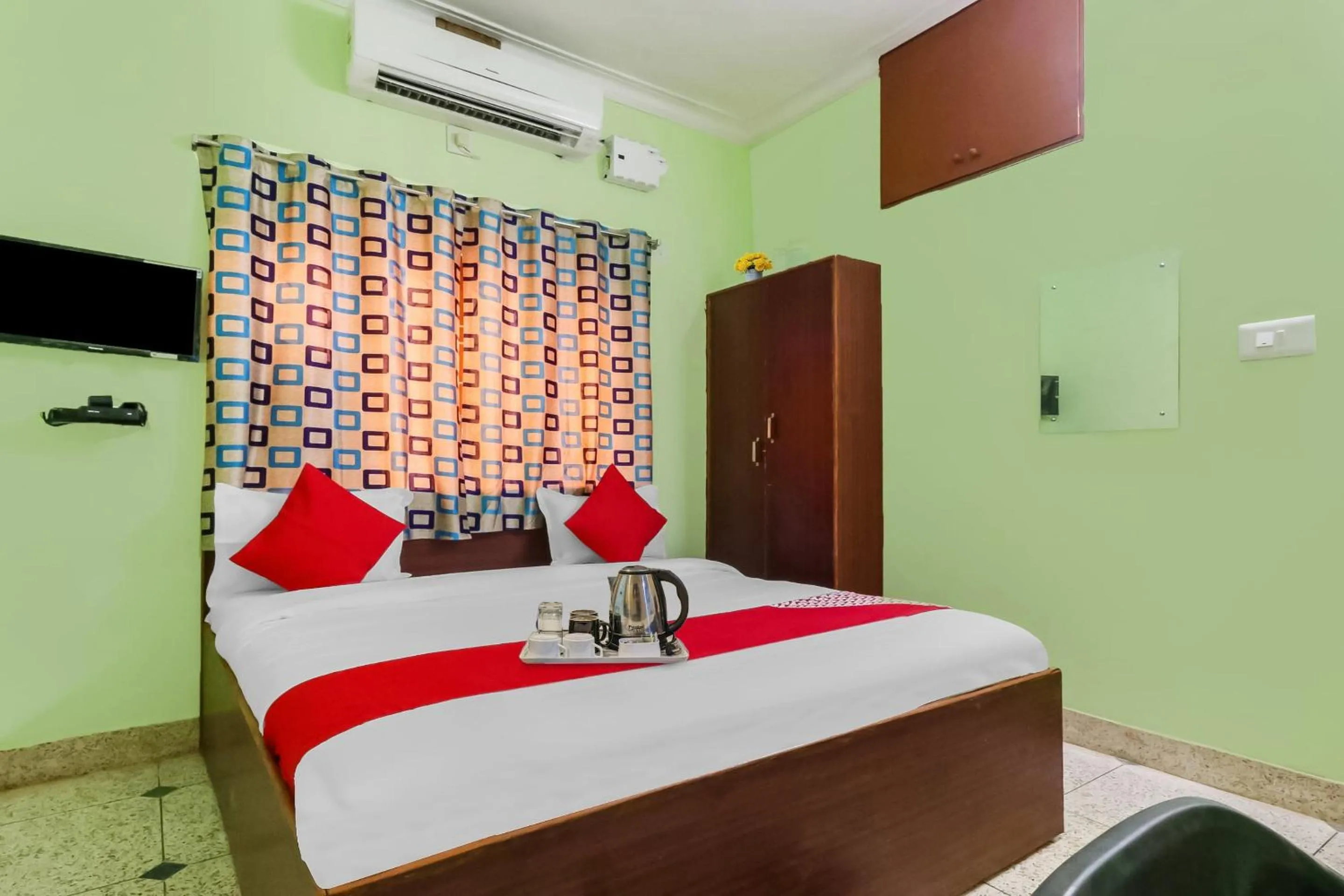 Bedroom, Bed in Super Hotel O Sai Heritage