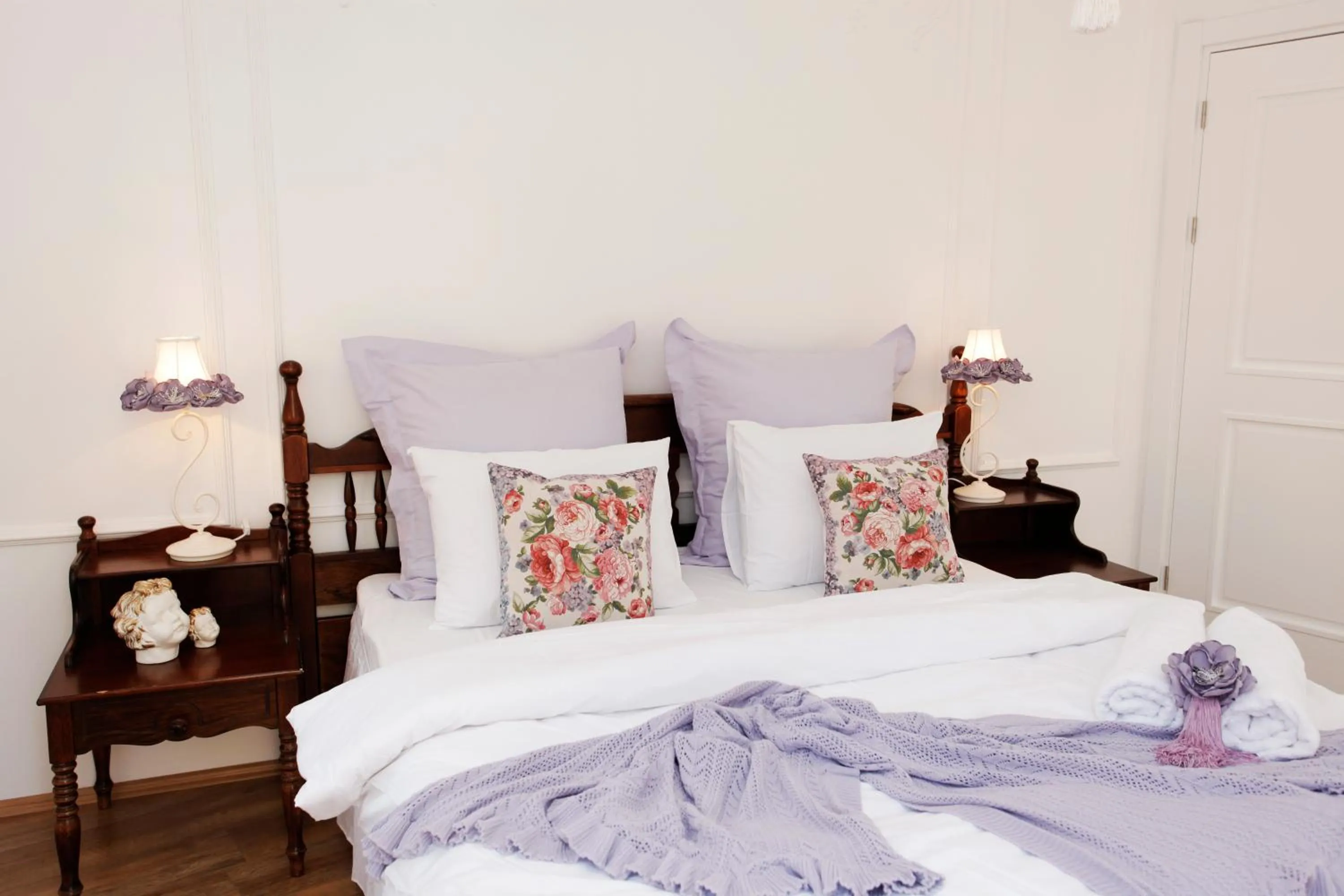 Bedroom, Bed in The White Swan Suites Beyoglu