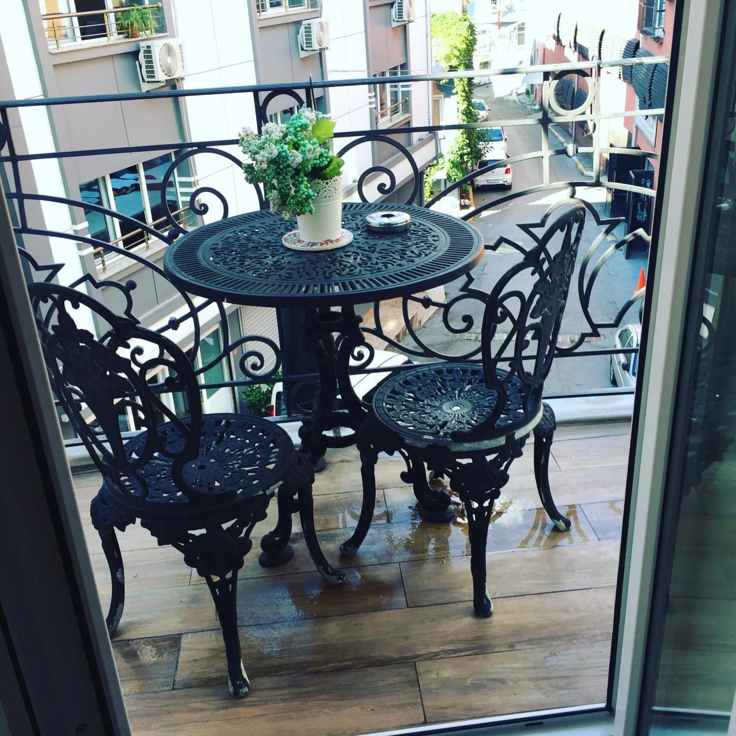 Patio in The White Swan Suites Beyoglu
