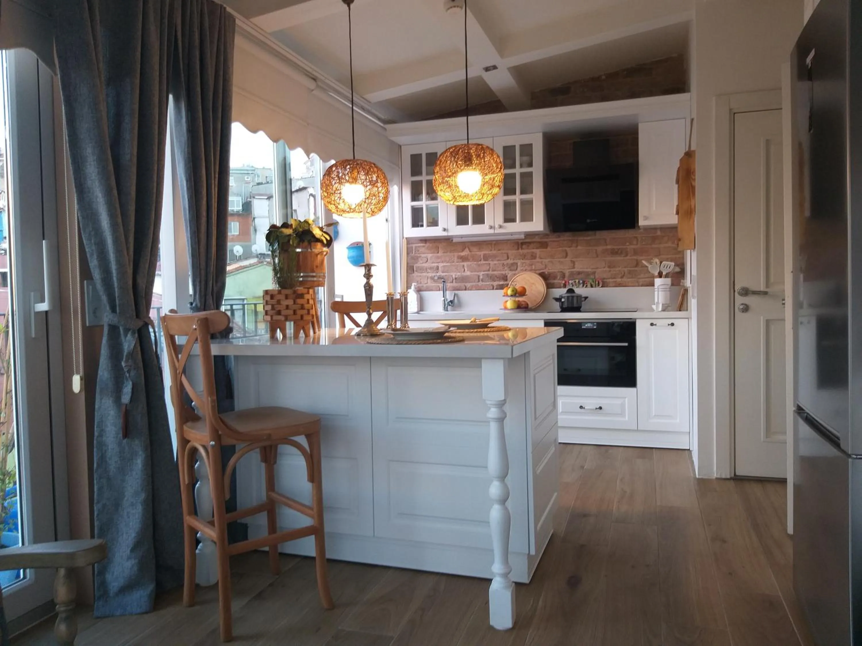 Kitchen or kitchenette in The White Swan Suites Beyoglu