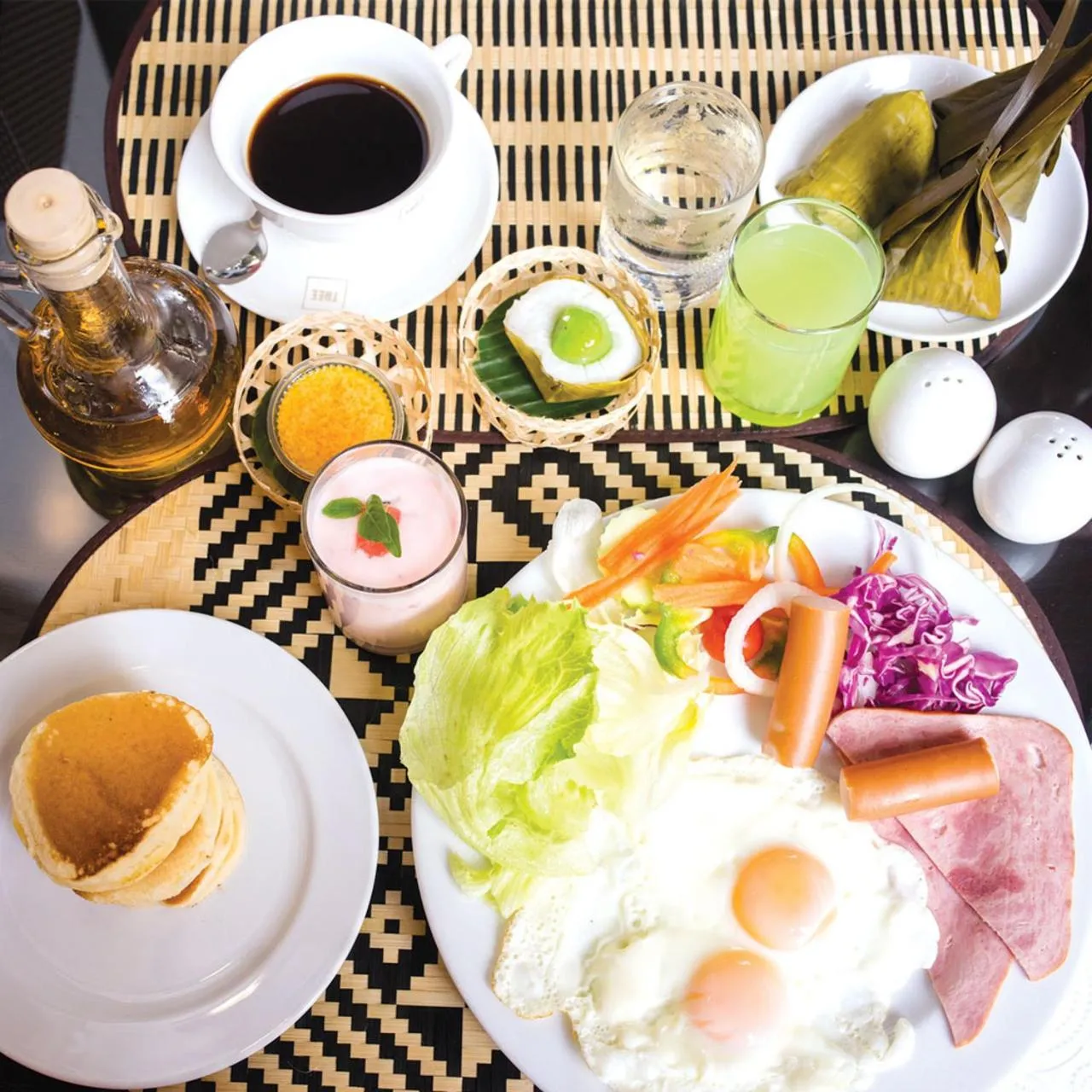 Restaurant/places to eat in VIEWBOR VILLA - PATTAYA HOLIDAY HOUSE WALKING STREET 4 bedrooms