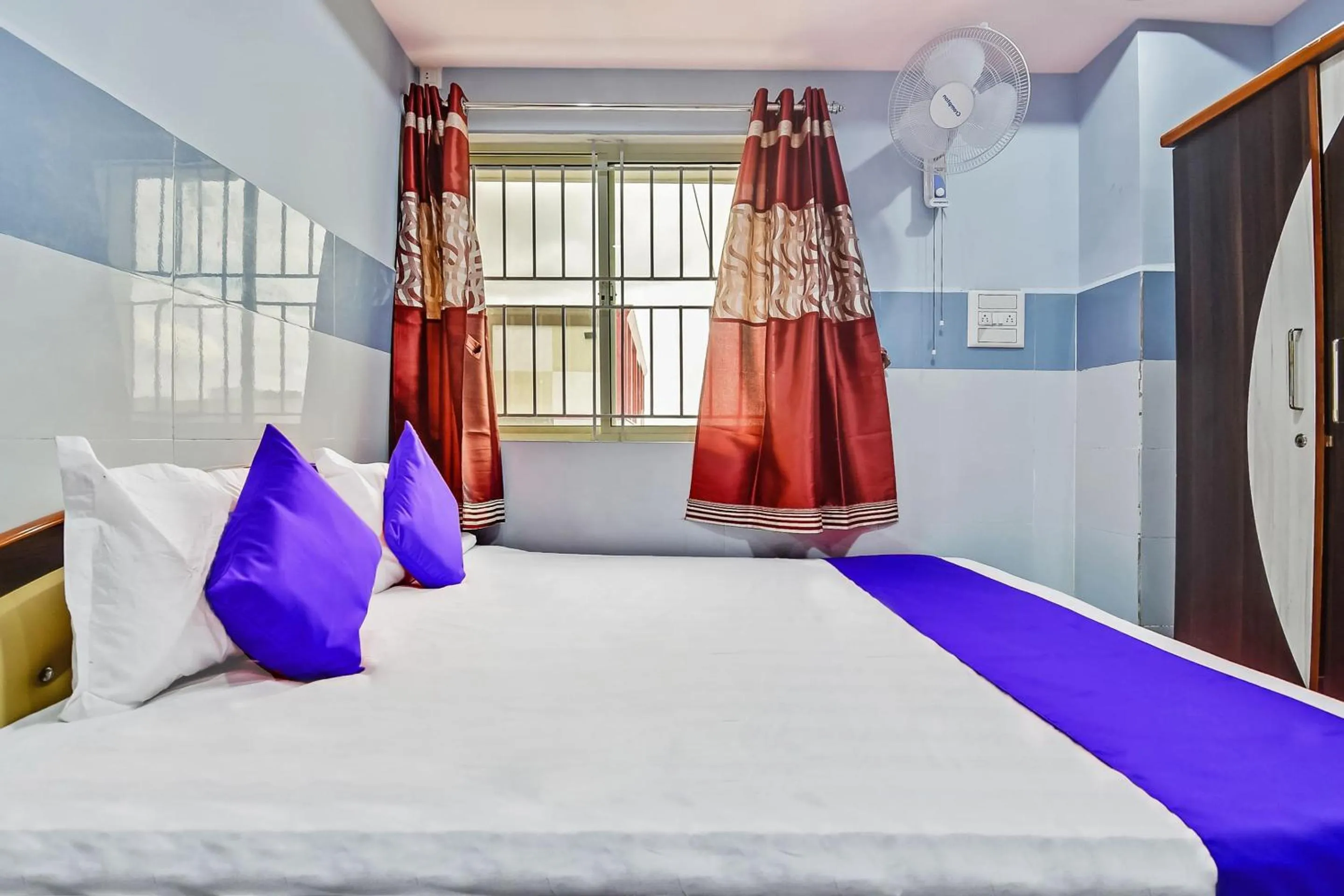 Bedroom, Bed in SPOT ON Gayatri Comforts