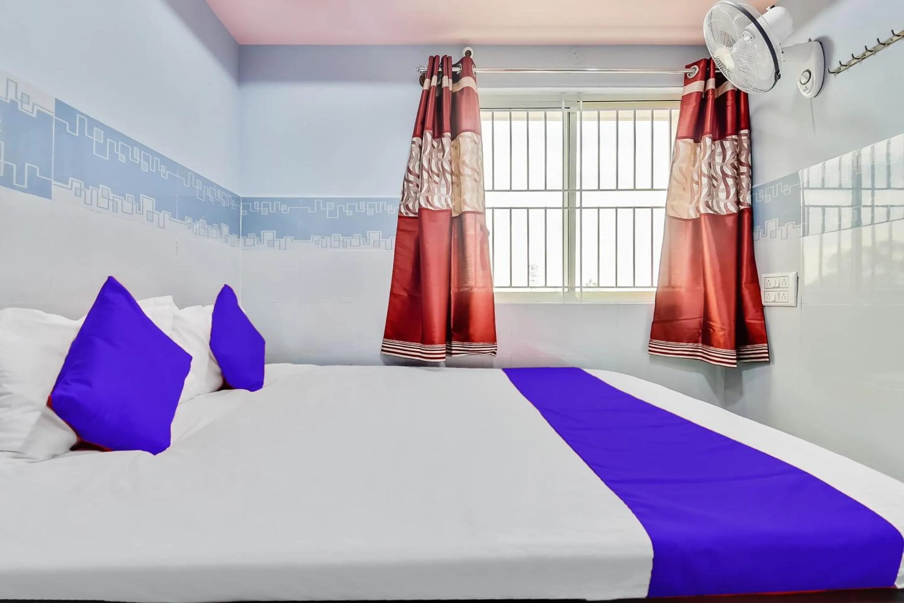 Bedroom, Bed in SPOT ON Gayatri Comforts