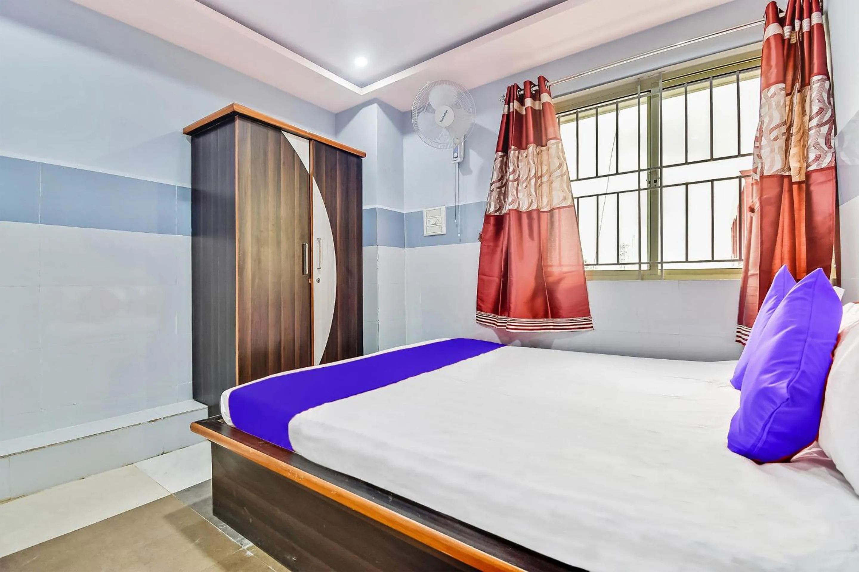 Bedroom, Bed in SPOT ON Gayatri Comforts