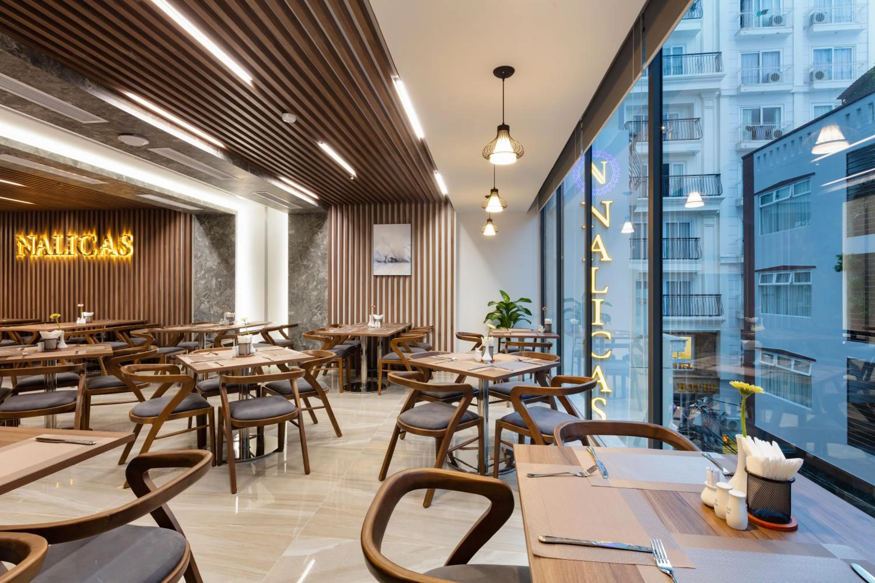 Restaurant/places to eat in Nalicas Nha Trang Hotel