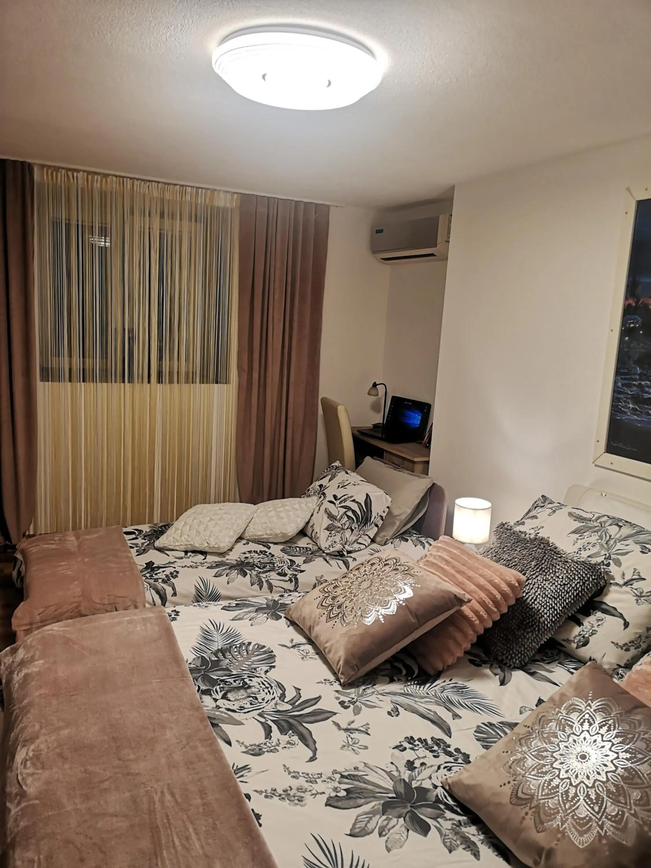 Bed in Sweet Cosy Apartment