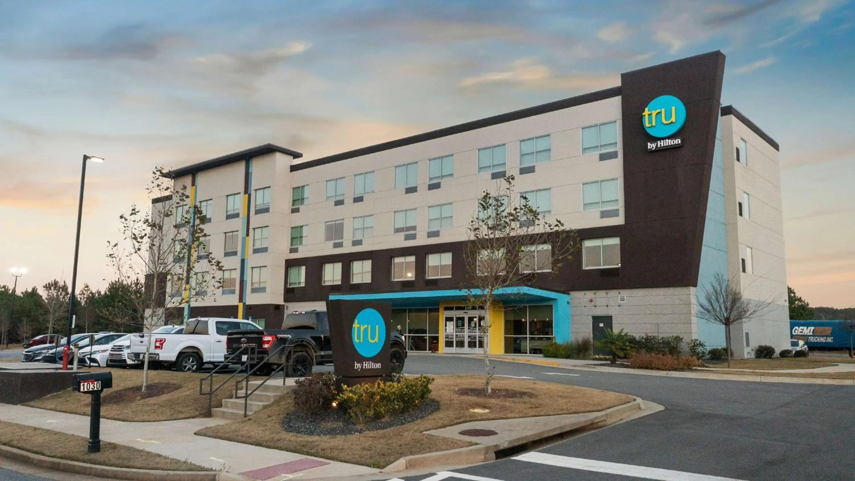 Property building in Tru By Hilton Greensboro Lake Oconee, Ga