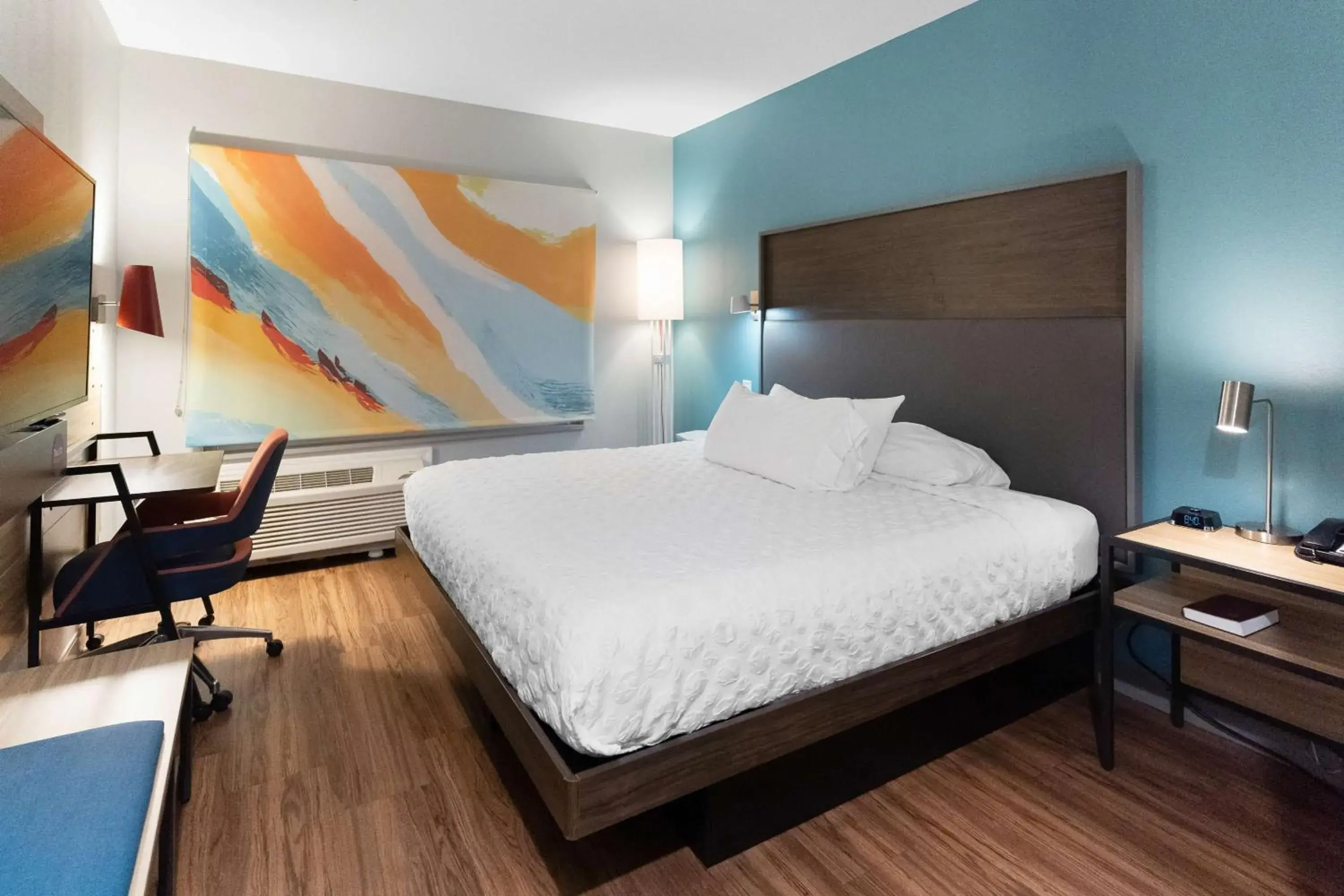 Bedroom, Bed in Tru By Hilton Greensboro Lake Oconee, Ga Bedroom, Bed in Tru By Hilton Greensboro Lake Oconee, Ga