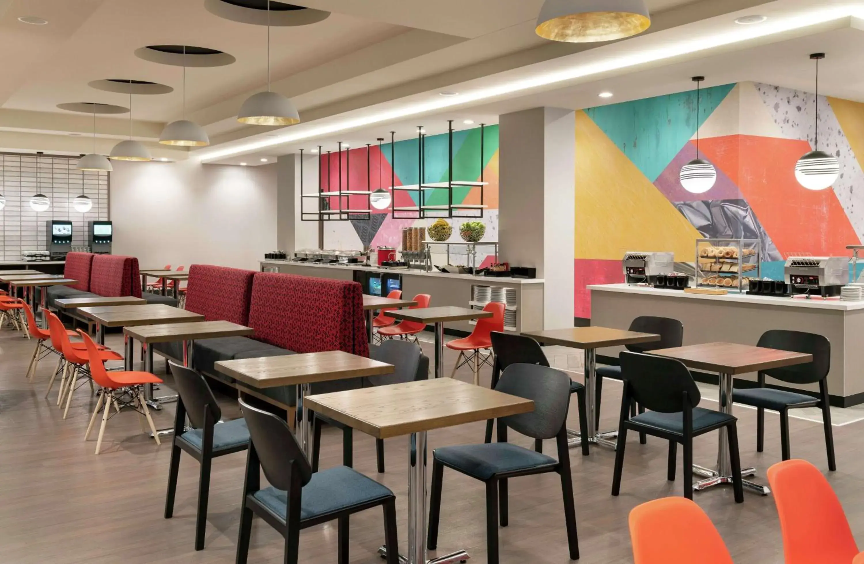 Breakfast in Tru By Hilton Denver Downtown Convention Center Breakfast in Tru By Hilton Denver Downtown Convention Center