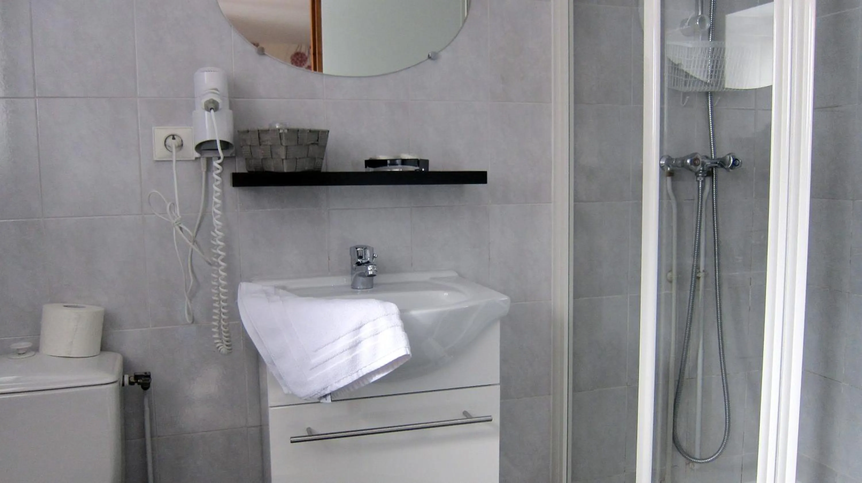 Bathroom in La Clé des Champs