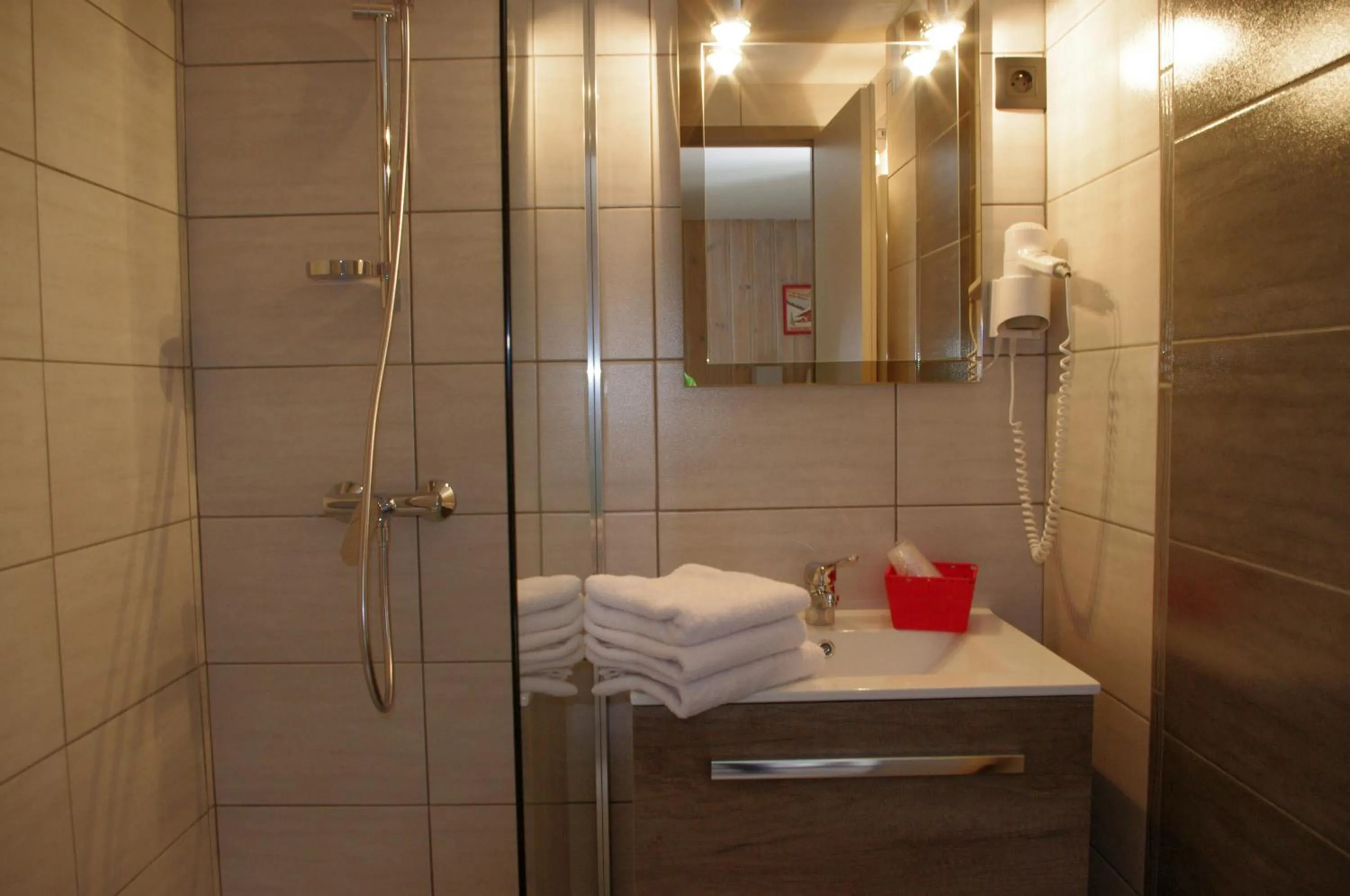 Bathroom in La Clé des Champs