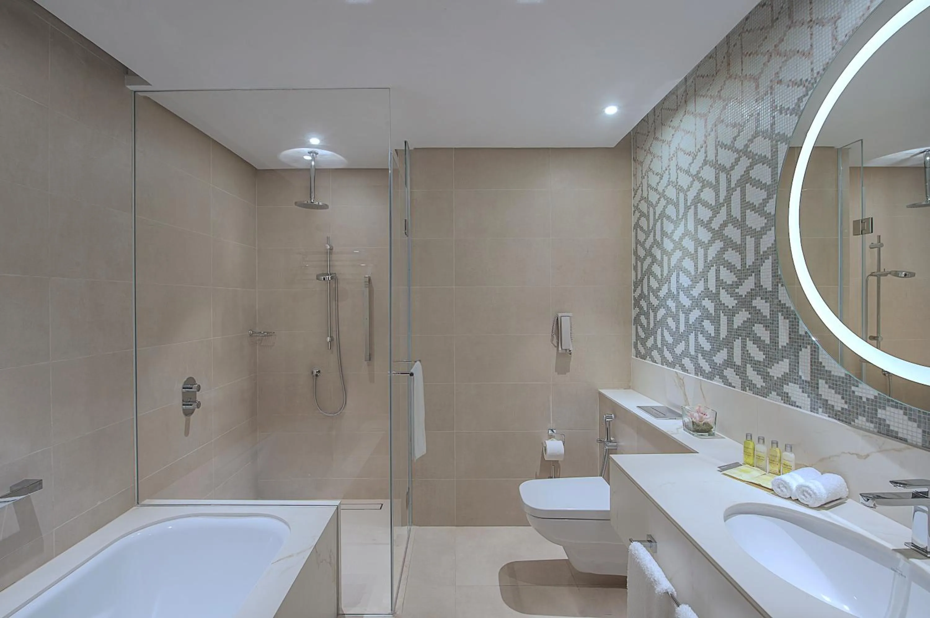 Toilet in Hilton Doha The Pearl