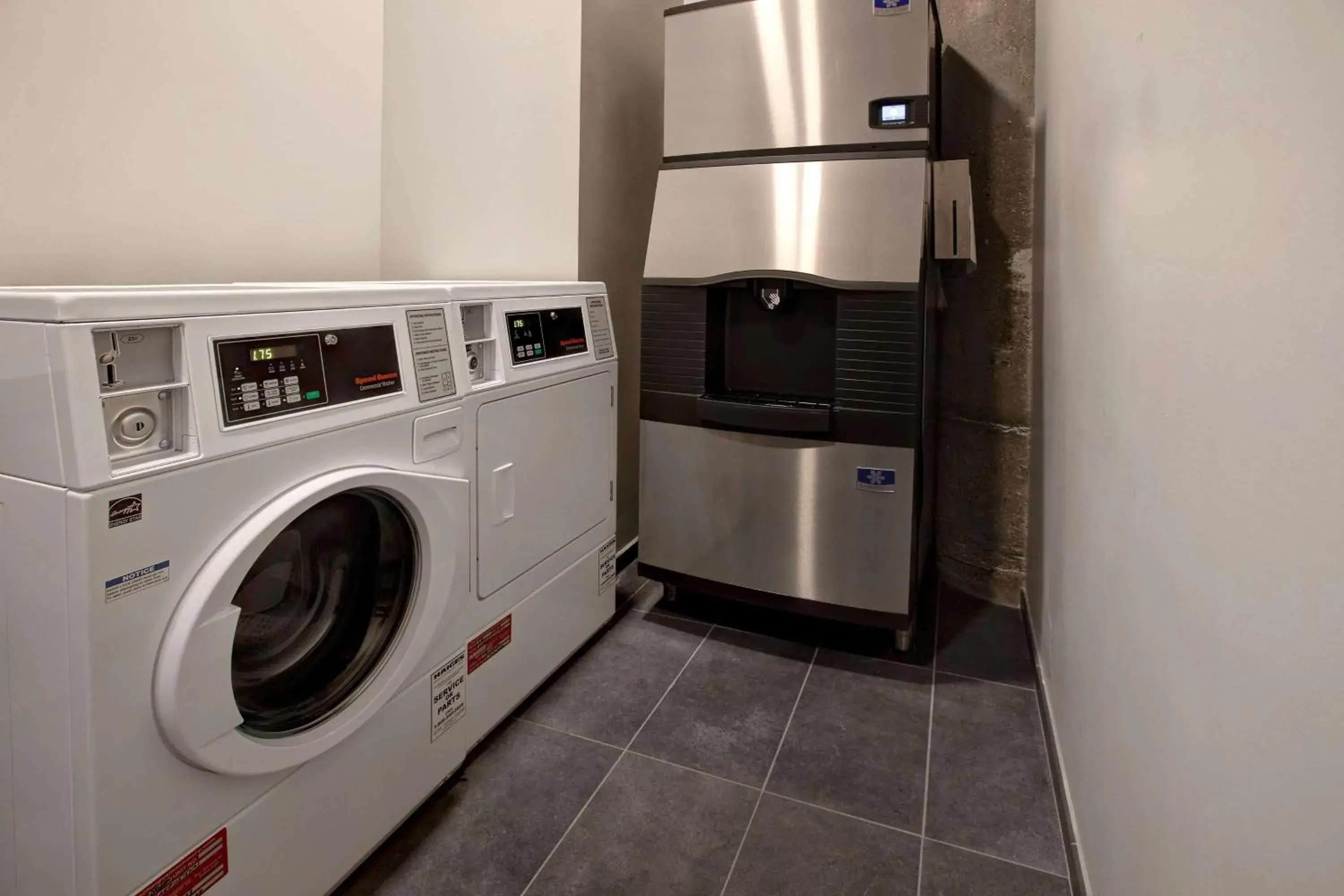 Property building in Embassy Suites By Hilton Rockford Riverfront Property building in Embassy Suites By Hilton Rockford Riverfront