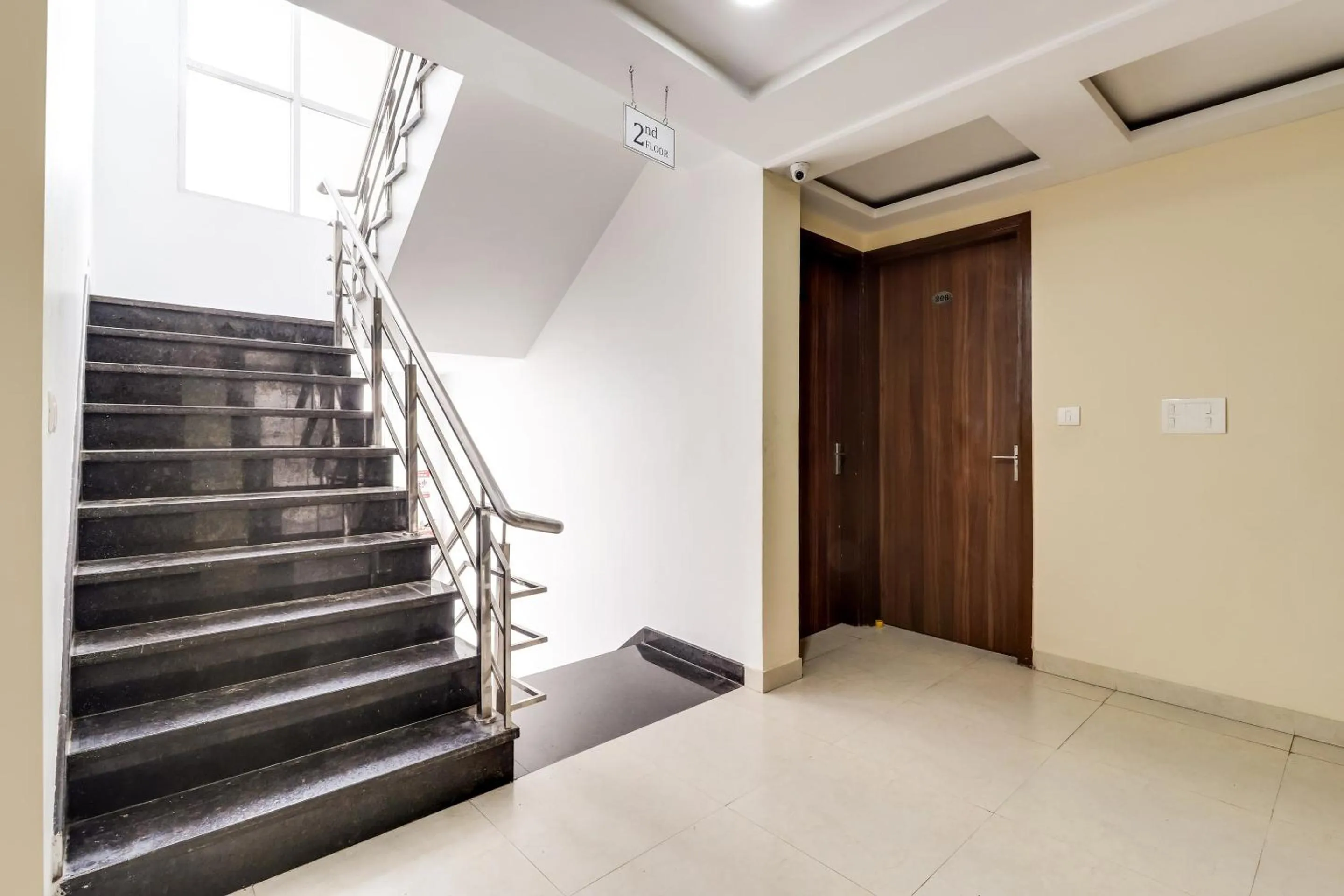 Lobby or reception in Super Capital O Seven Wonders Inn Near Sahara Ganj Mall