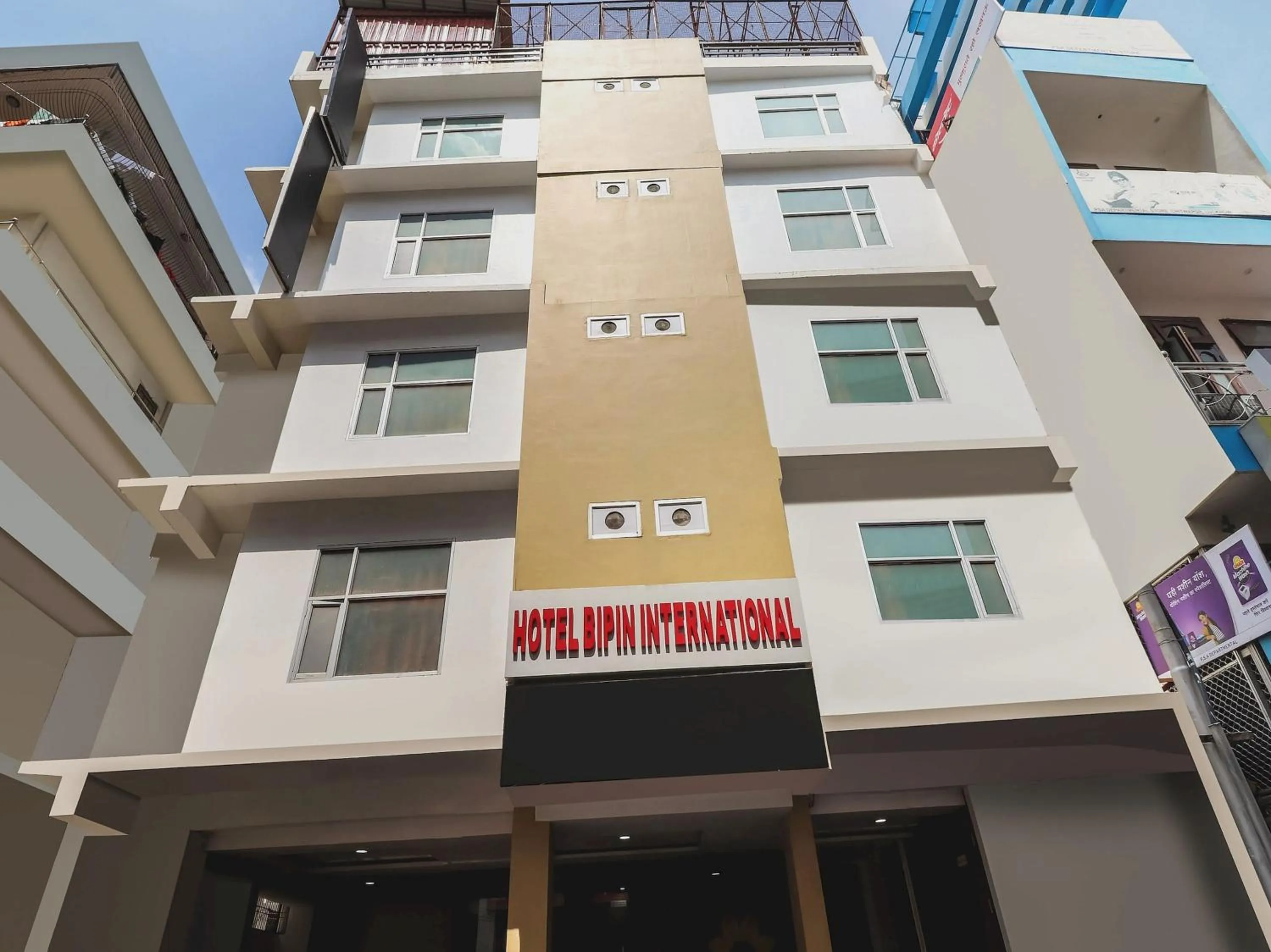 Facade/entrance in Super Capital O Seven Wonders Inn Near Sahara Ganj Mall