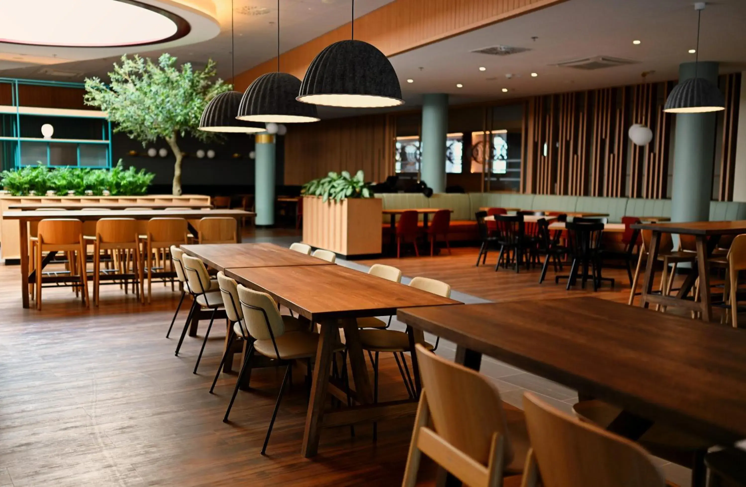 Restaurant/places to eat in Sound Garden Hotel Airport Restaurant/places to eat in Sound Garden Hotel Airport