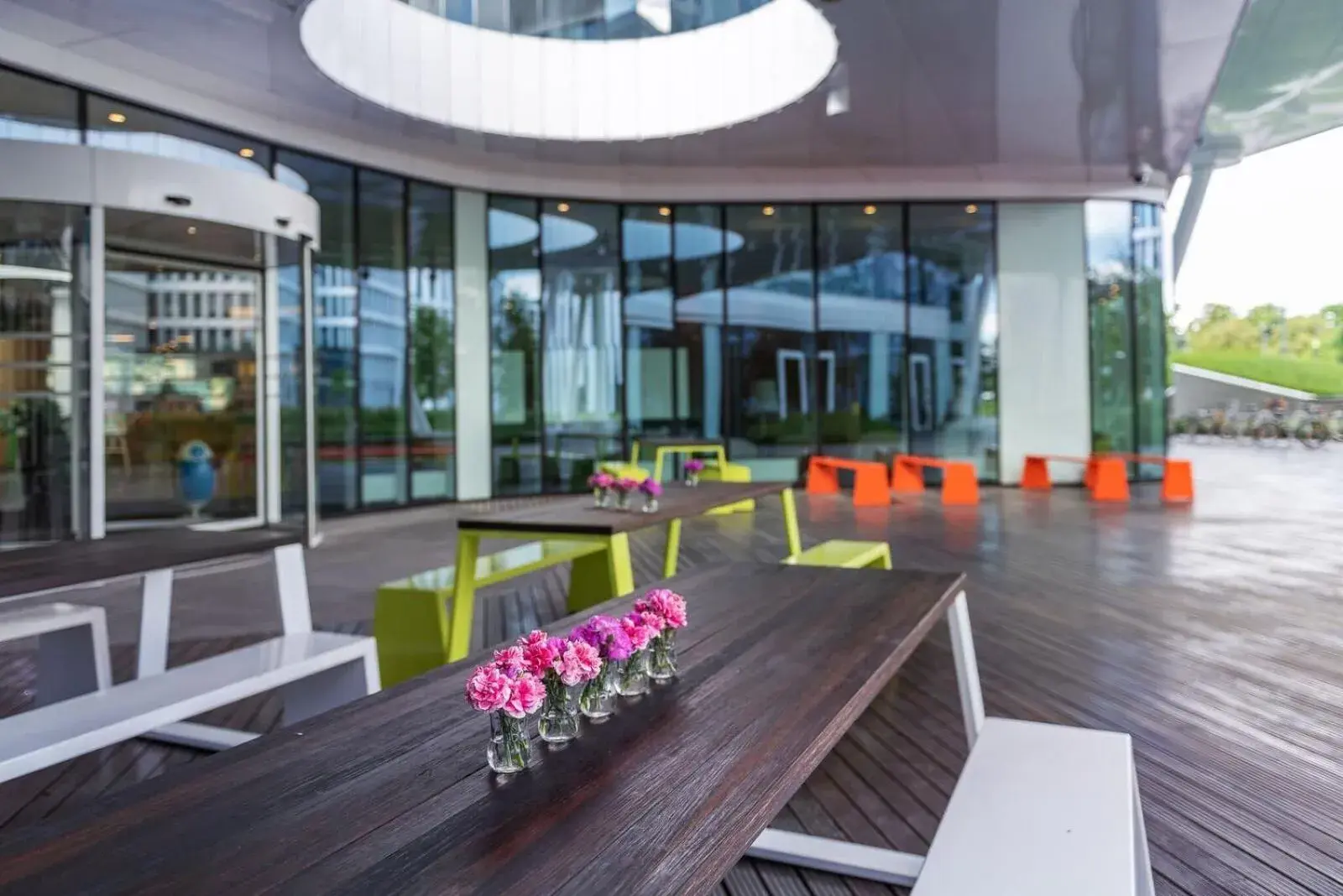 Restaurant/places to eat in Sound Garden Hotel Airport Restaurant/places to eat in Sound Garden Hotel Airport