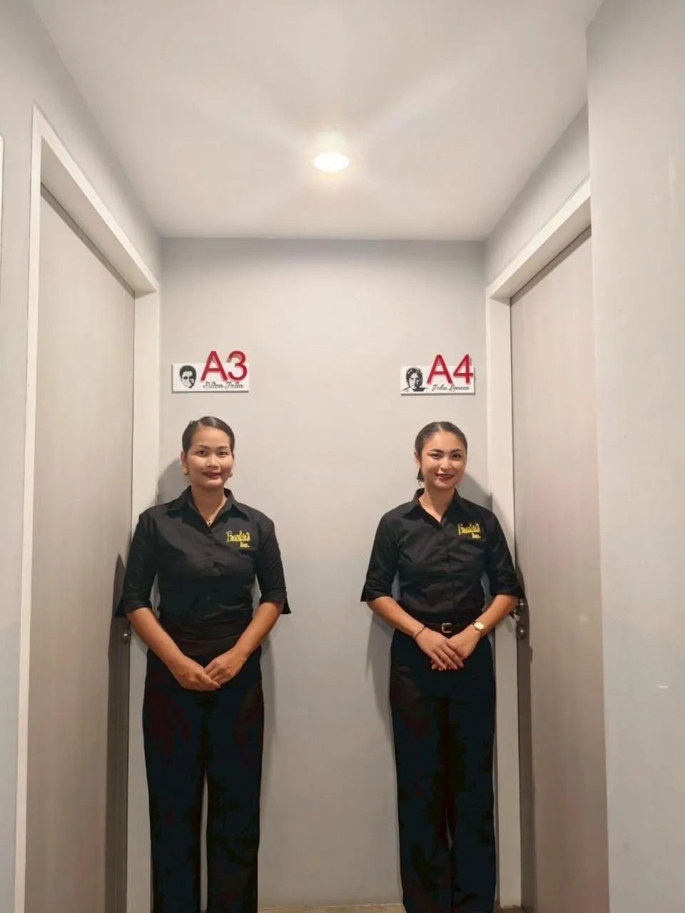 Text overlay in Frankie's Inn