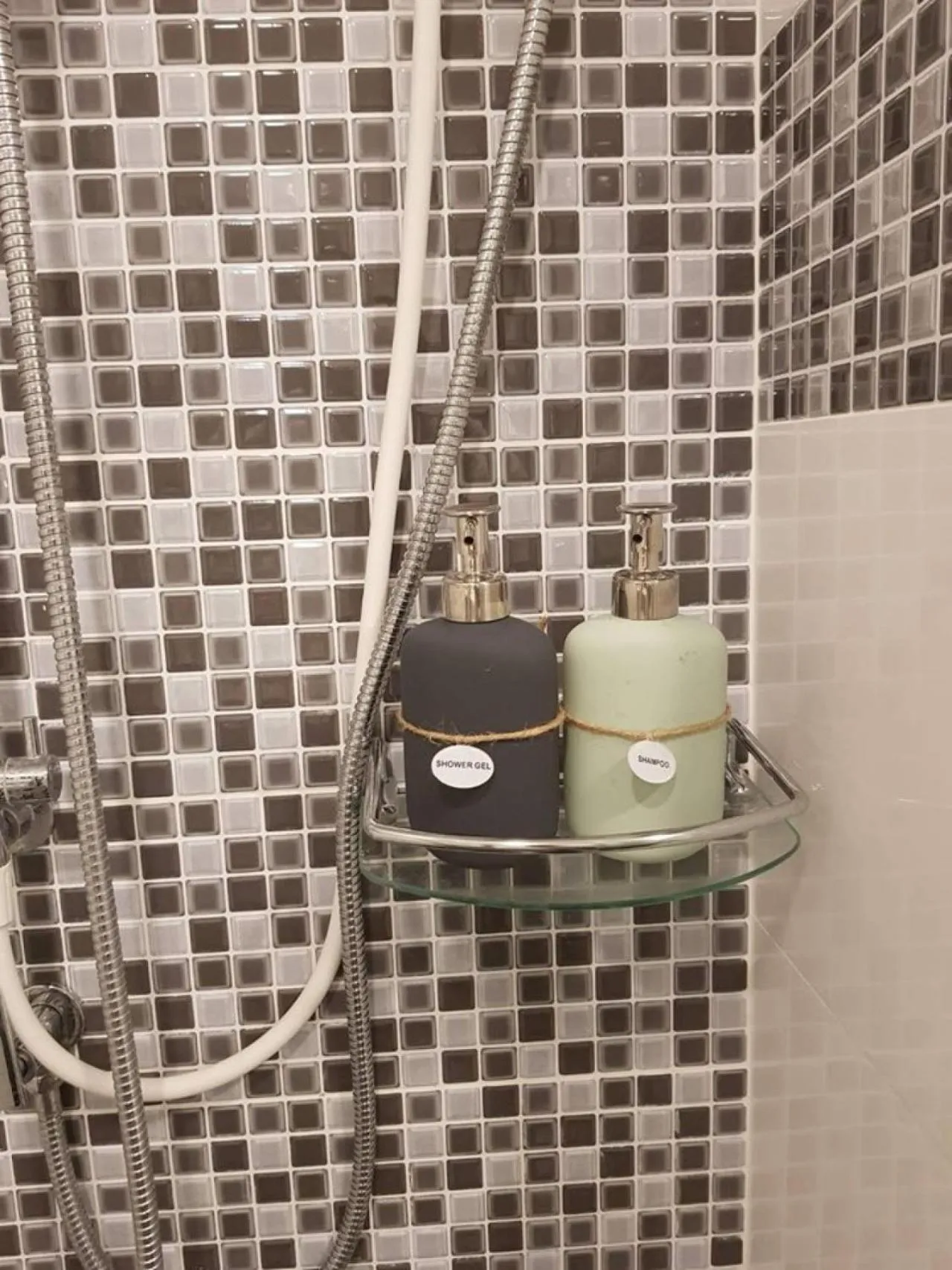 Bathroom in Frankie's Inn