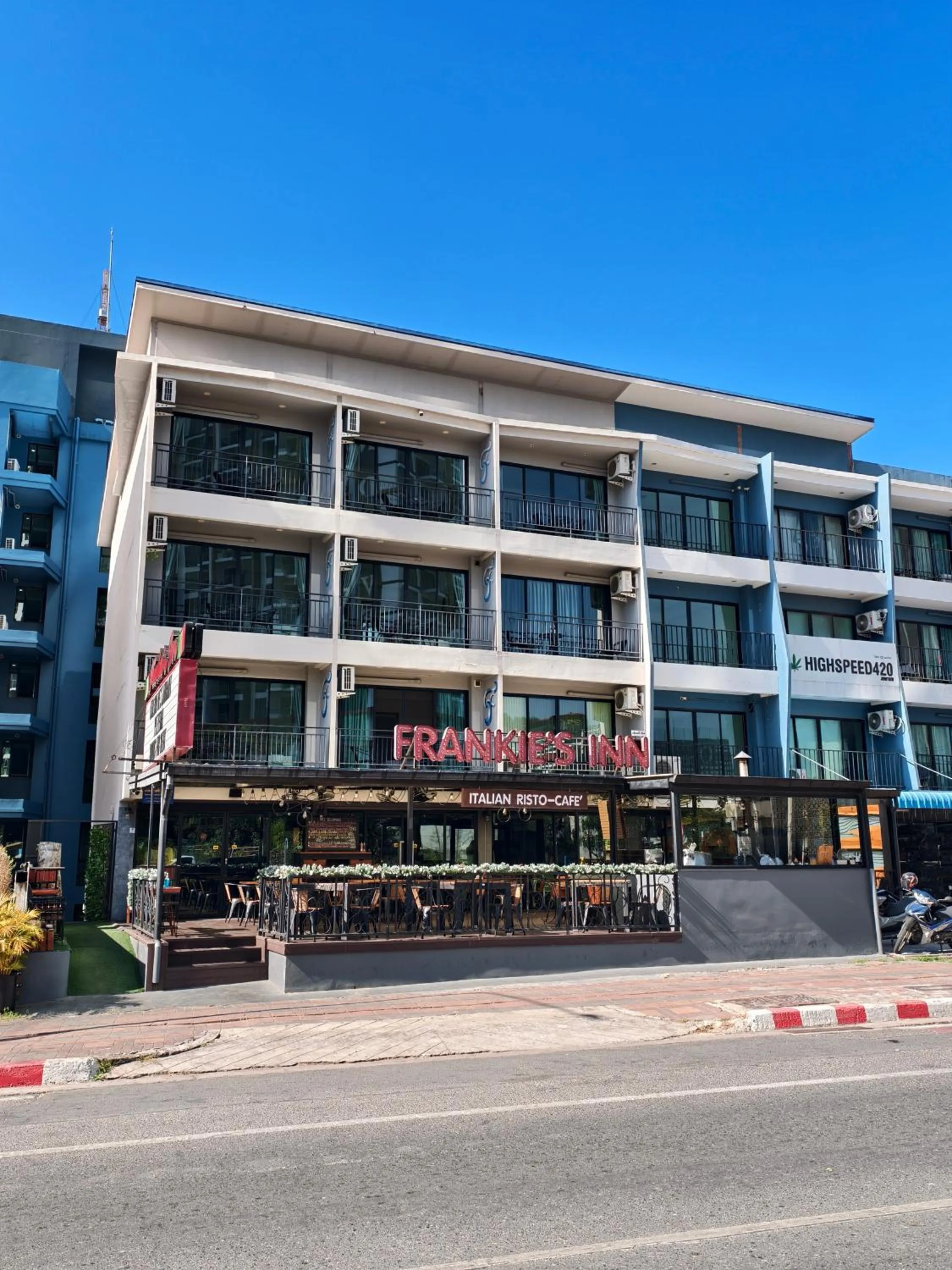 Property building in Frankie's Inn