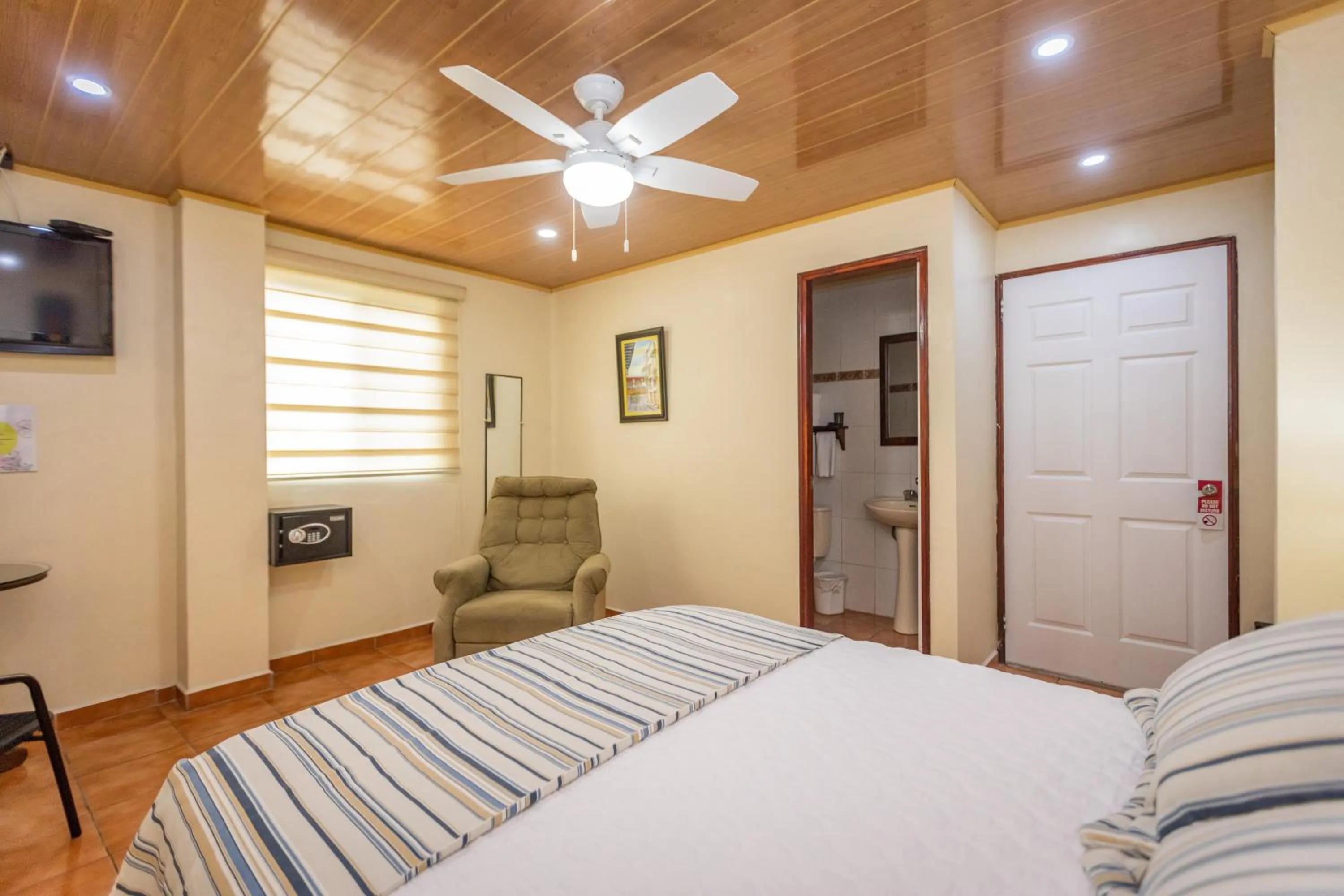 Bed in El Oasis Hotel y Restaurante