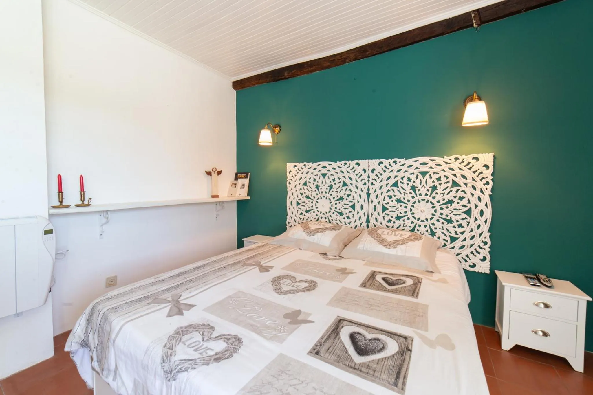 Bed in Quinta Da Estrada Winery Douro Valley