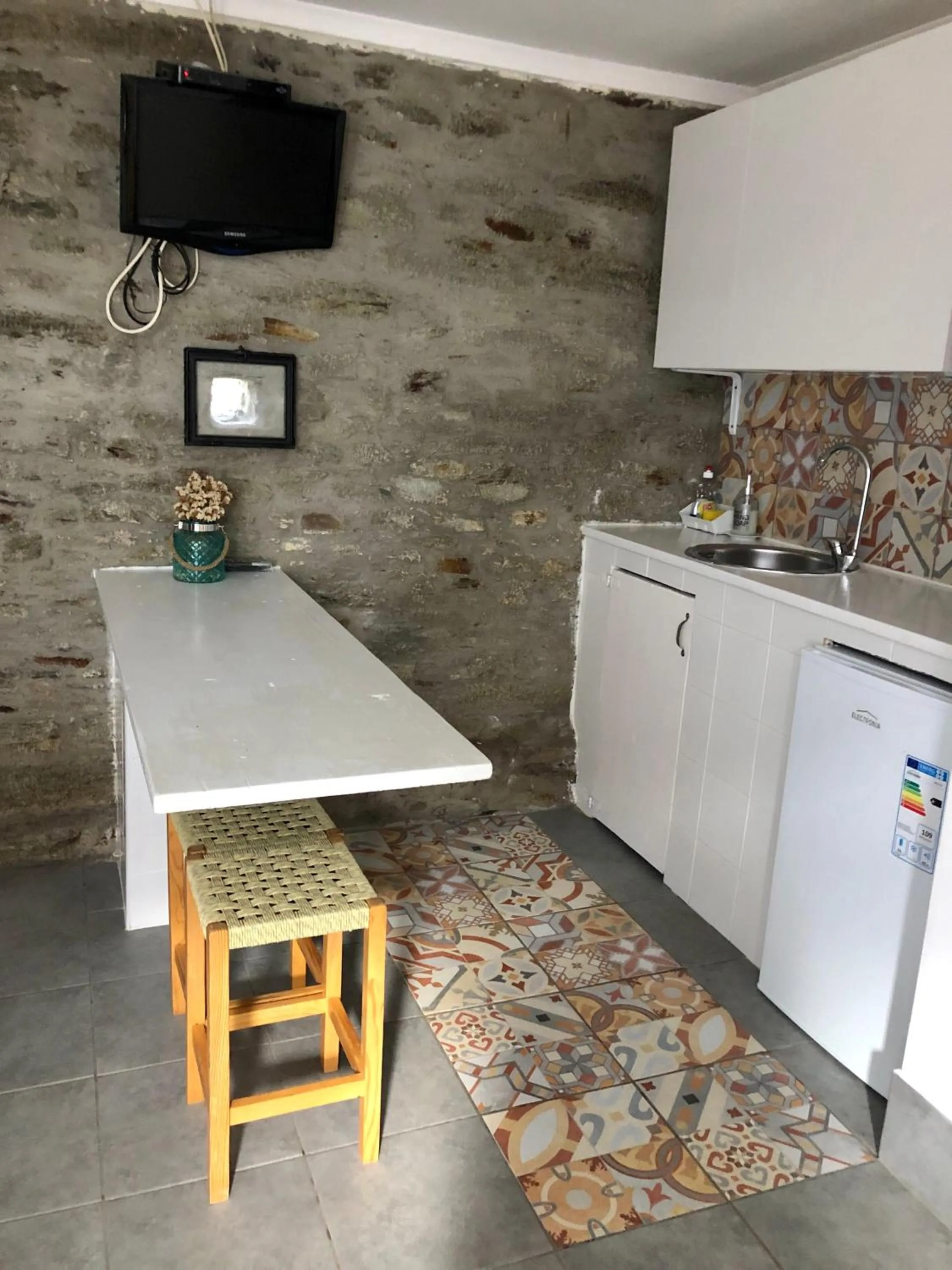 TV and multimedia in Quinta Da Estrada Winery Douro Valley