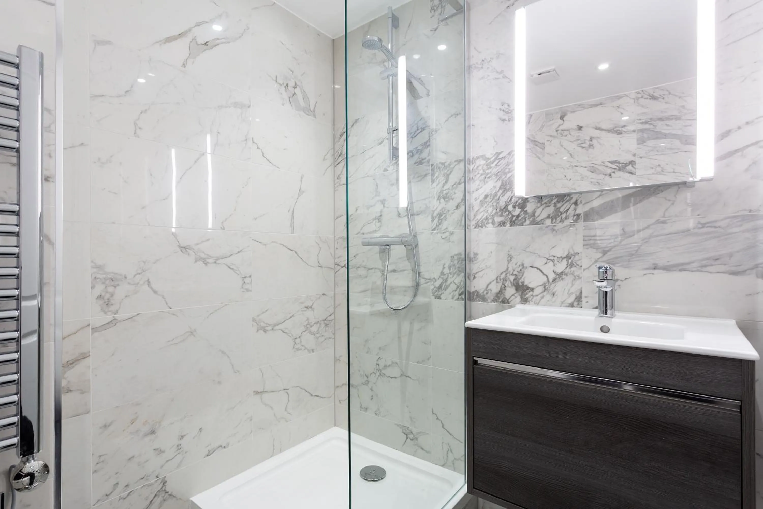 Bathroom in The Carlyle by Nestor