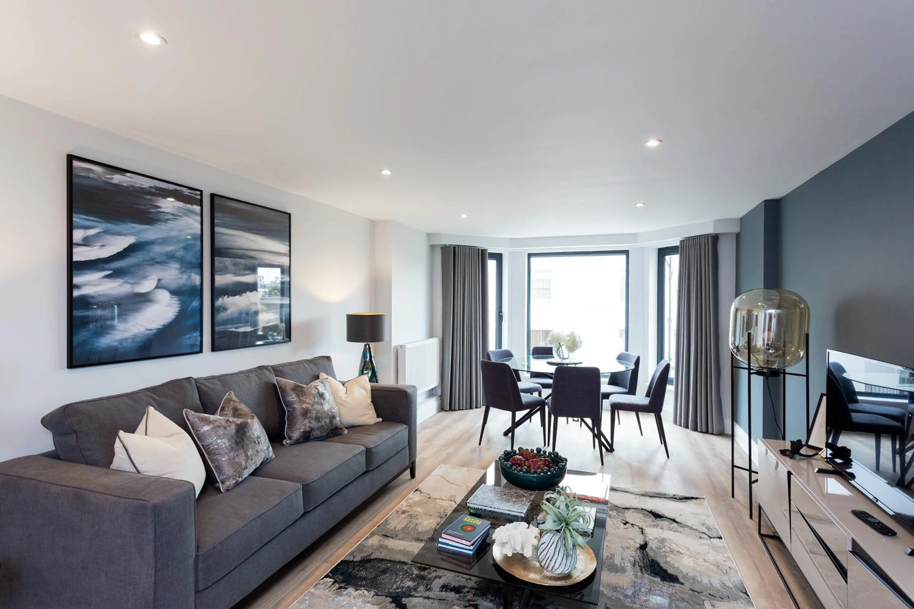 TV and multimedia in The Carlyle by Nestor