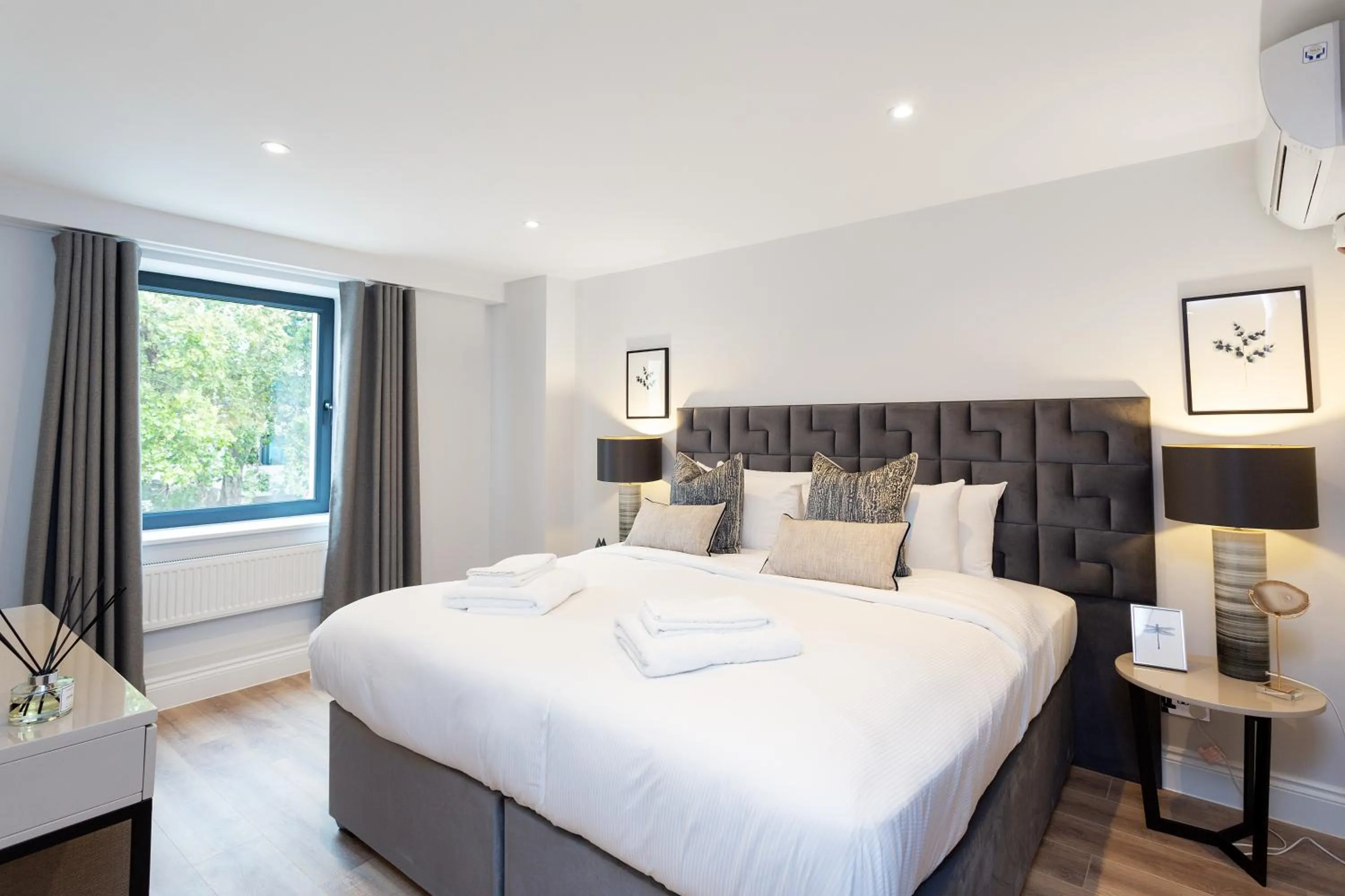 Bed in The Carlyle by Nestor