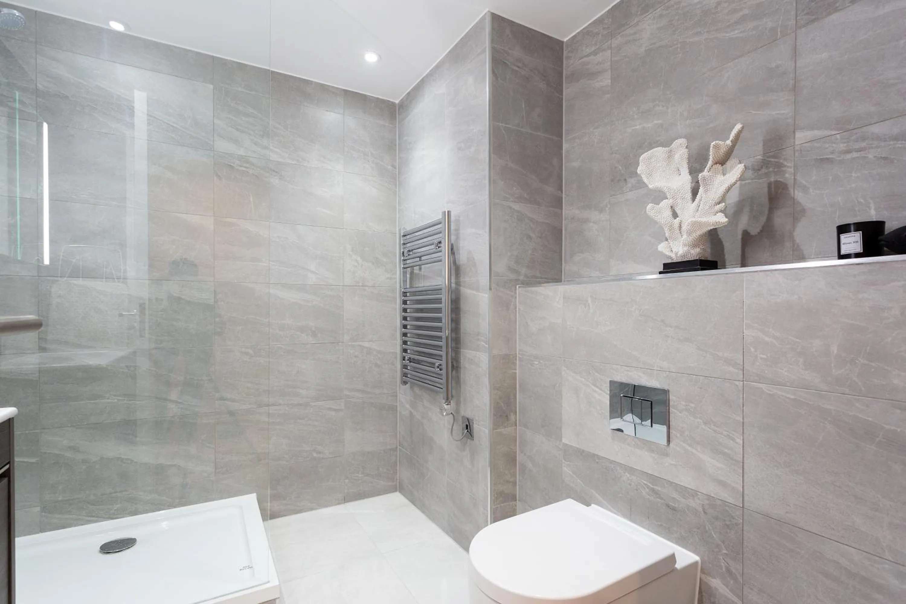 Bathroom in The Carlyle by Nestor