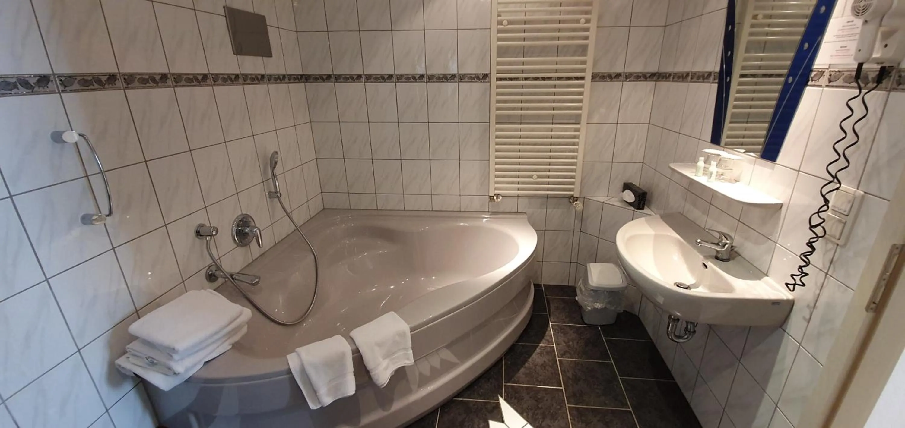 Bathroom in Hotel zur Krone