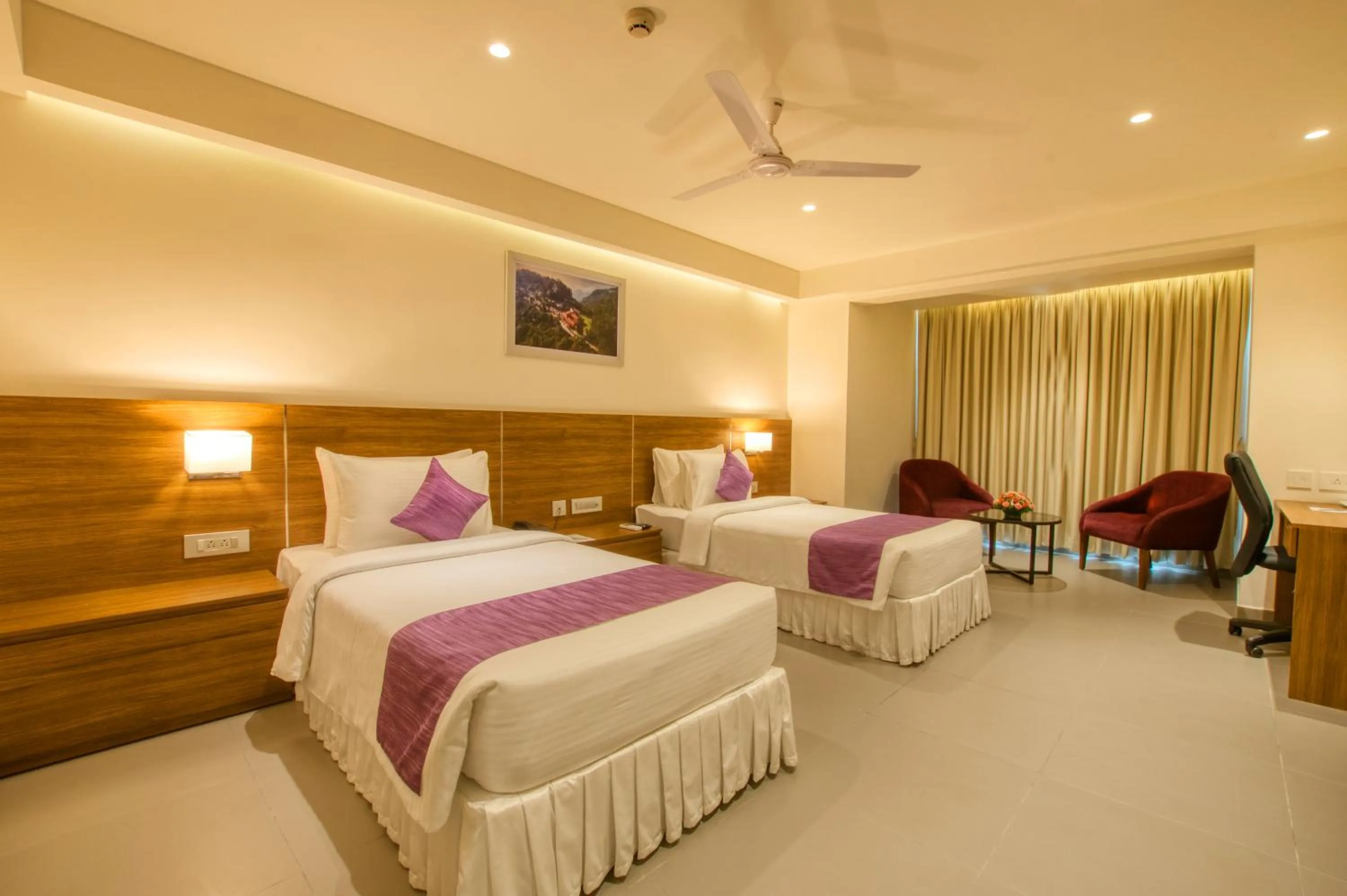 Photo of the whole room, Bed in Lilac Hotel, 5th Block